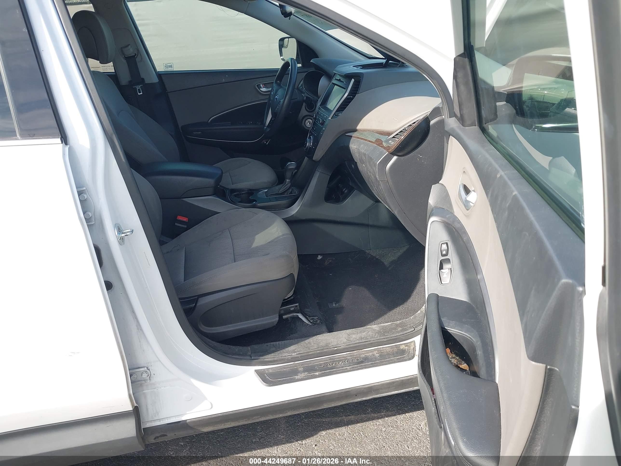 HYUNDAI SANTA image 5