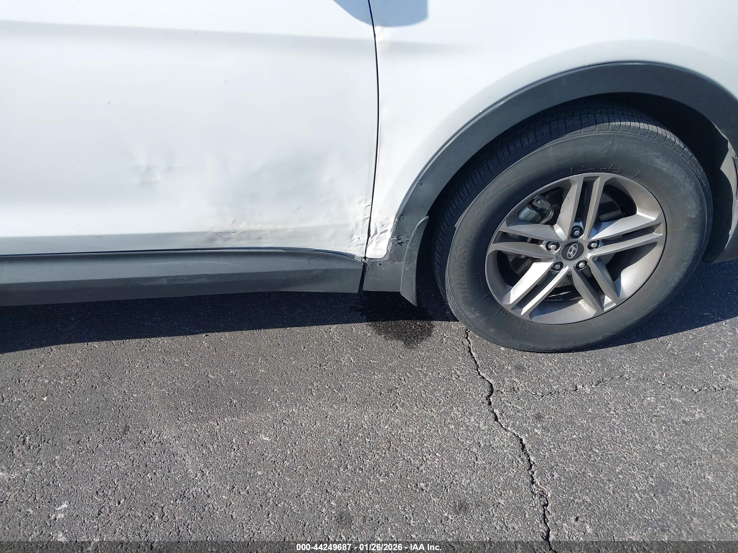 HYUNDAI SANTA image 6