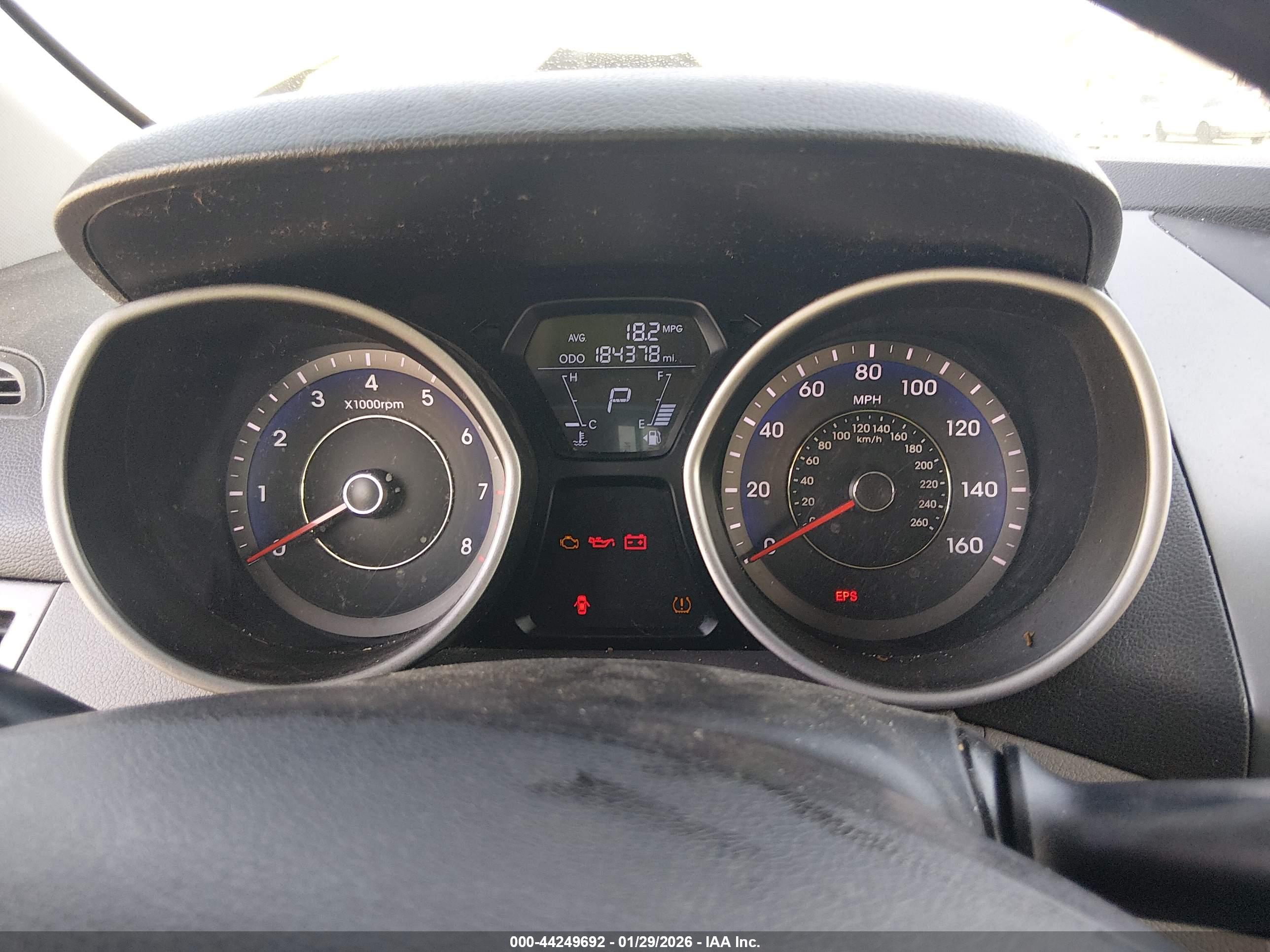 HYUNDAI ELANTRA image 7