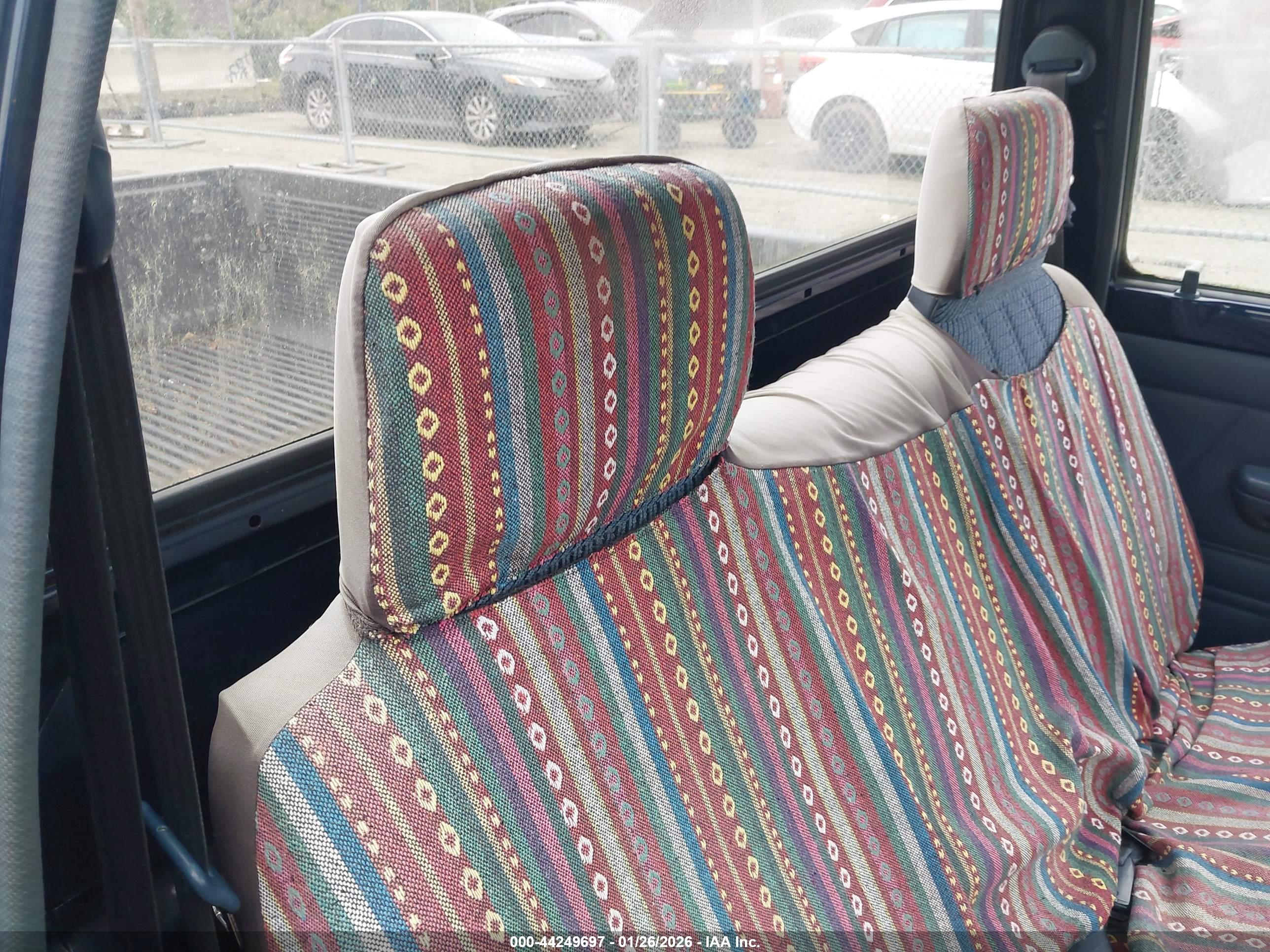 TOYOTA PICKUP image 8