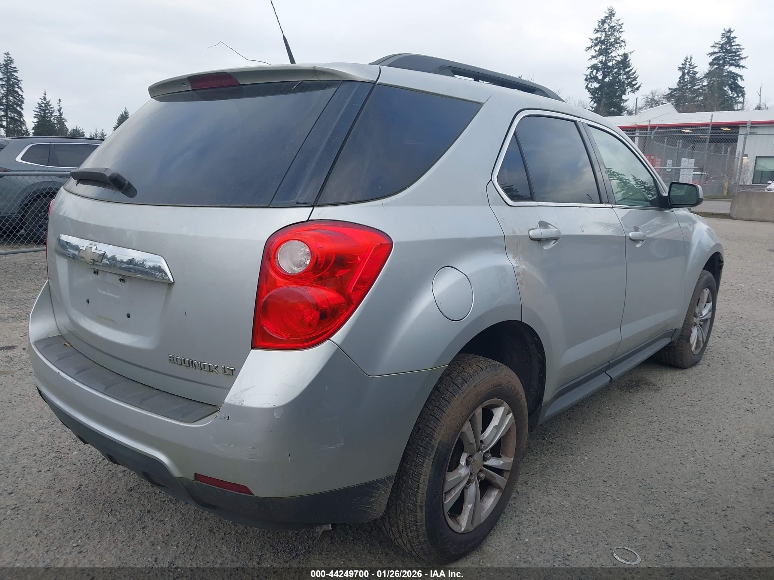 CHEVROLET EQUINOX image 4