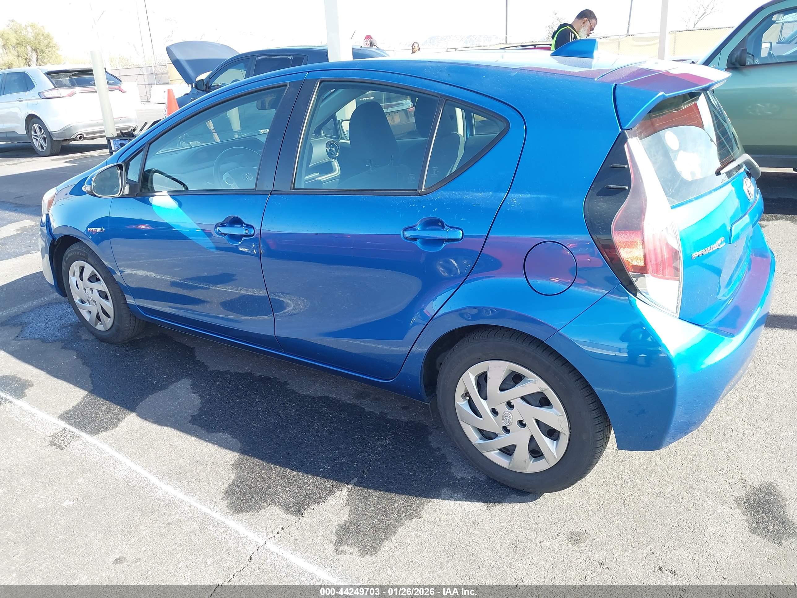 TOYOTA PRIUS image 3
