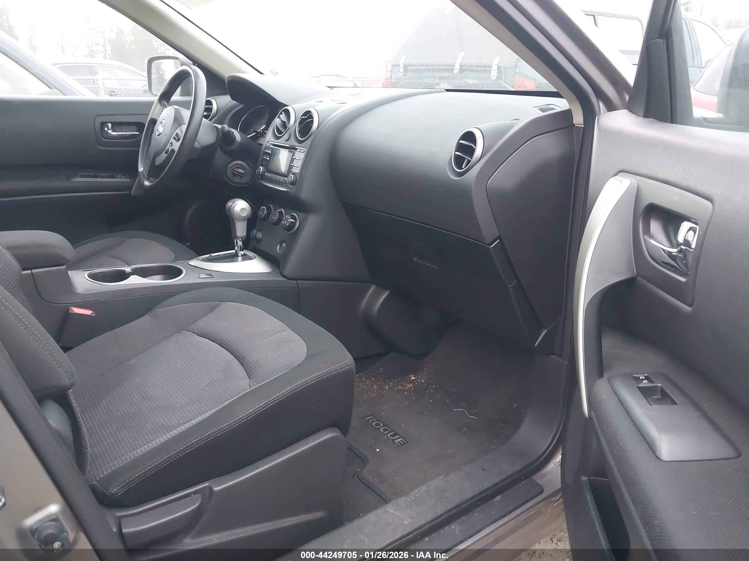 NISSAN ROGUE image 5