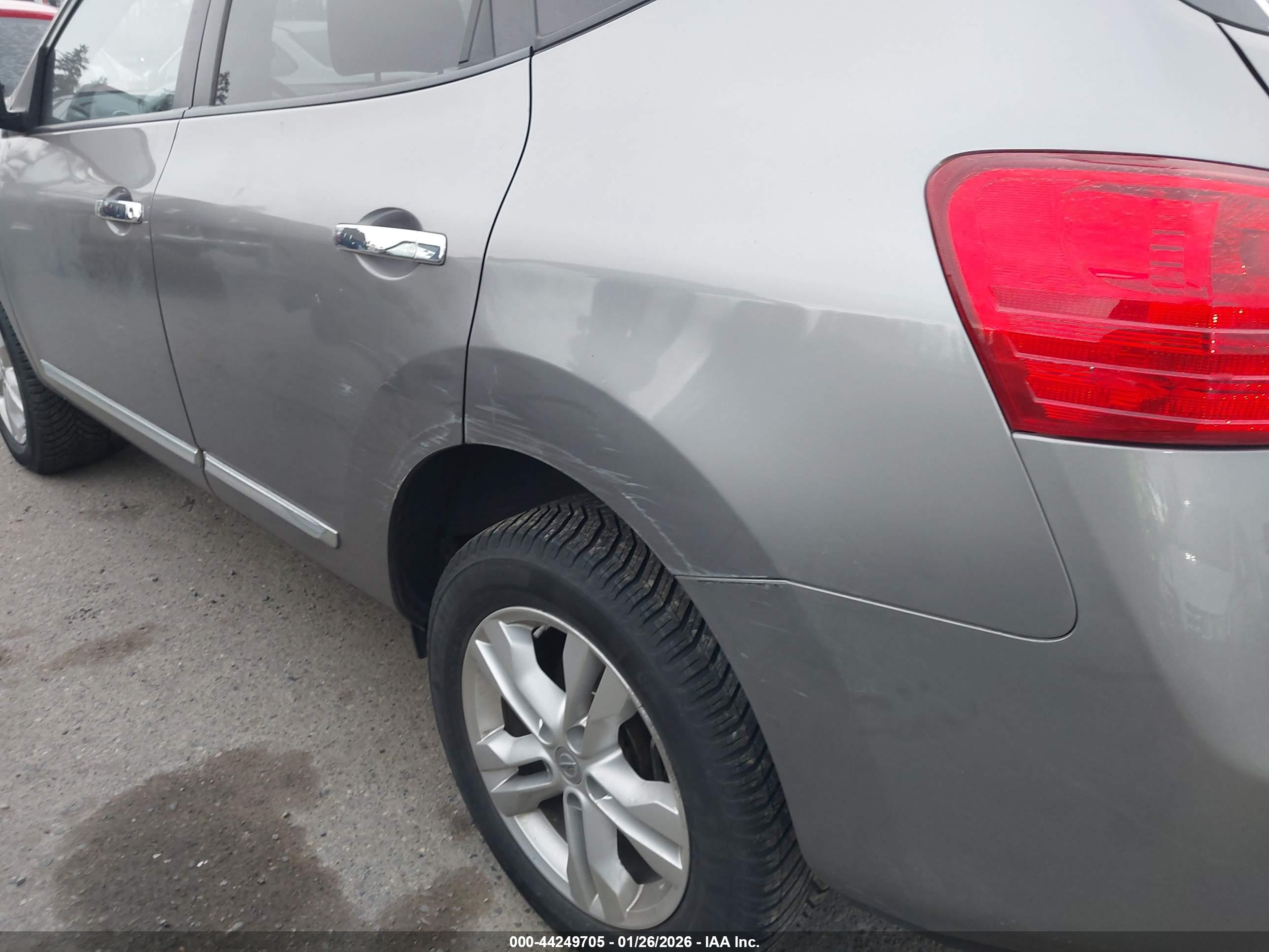 NISSAN ROGUE image 6