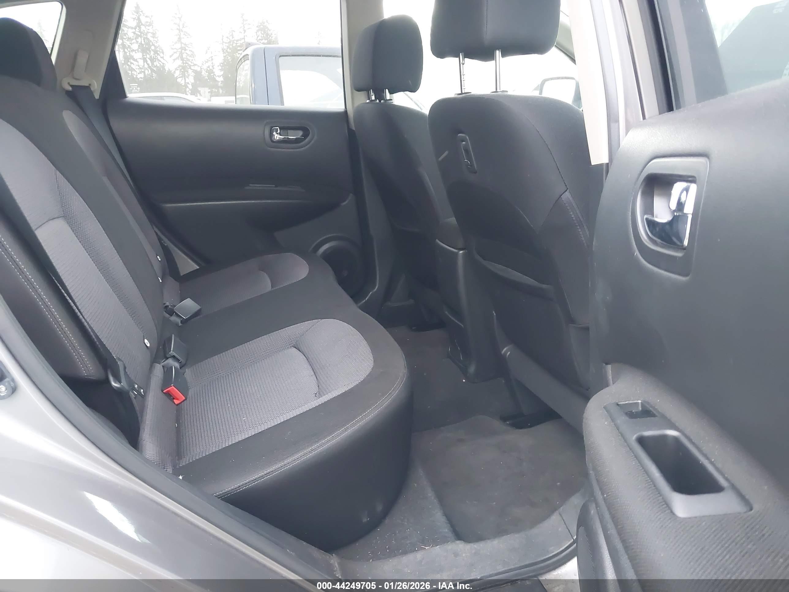 NISSAN ROGUE image 8