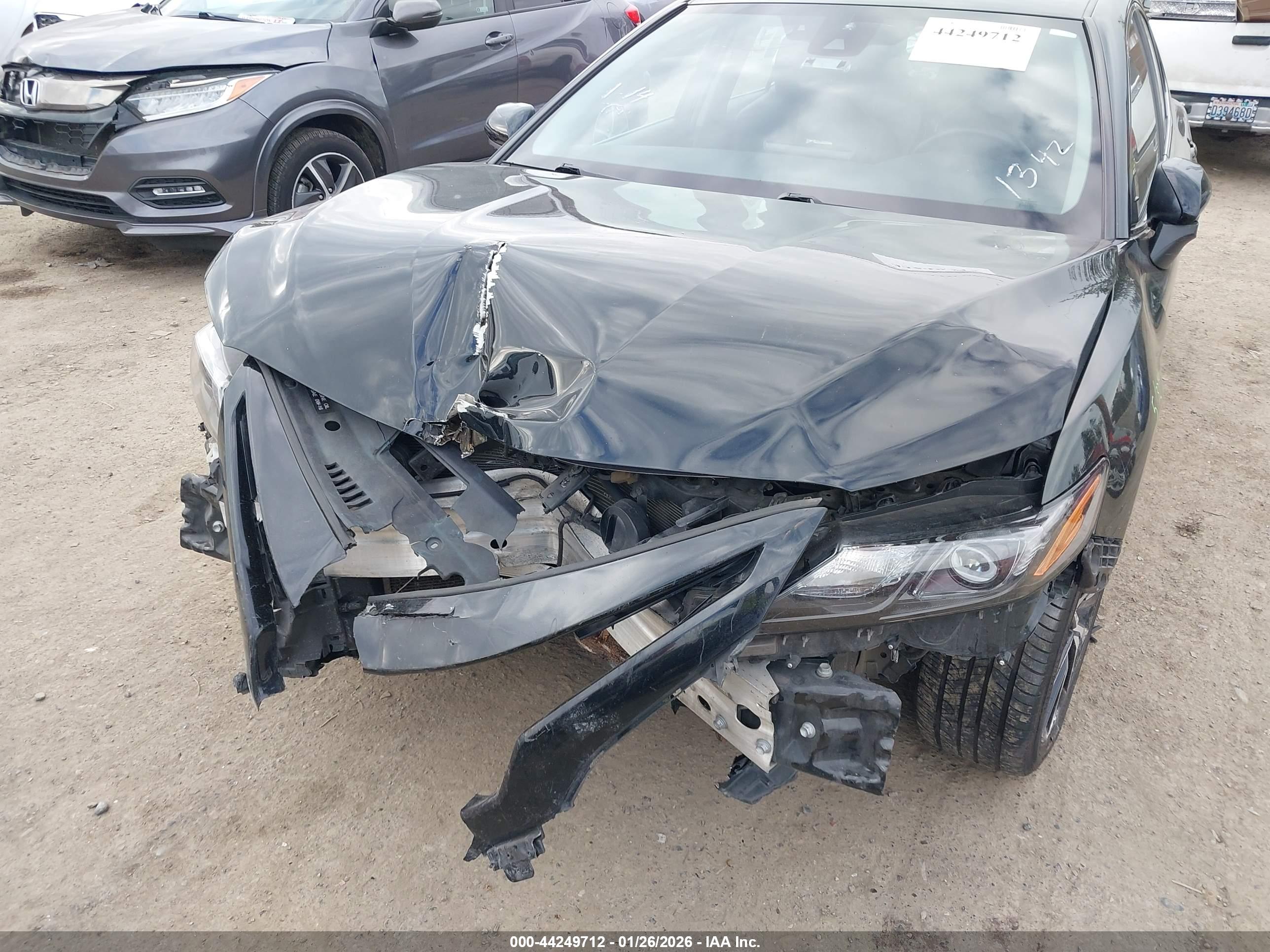 TOYOTA CAMRY image 6
