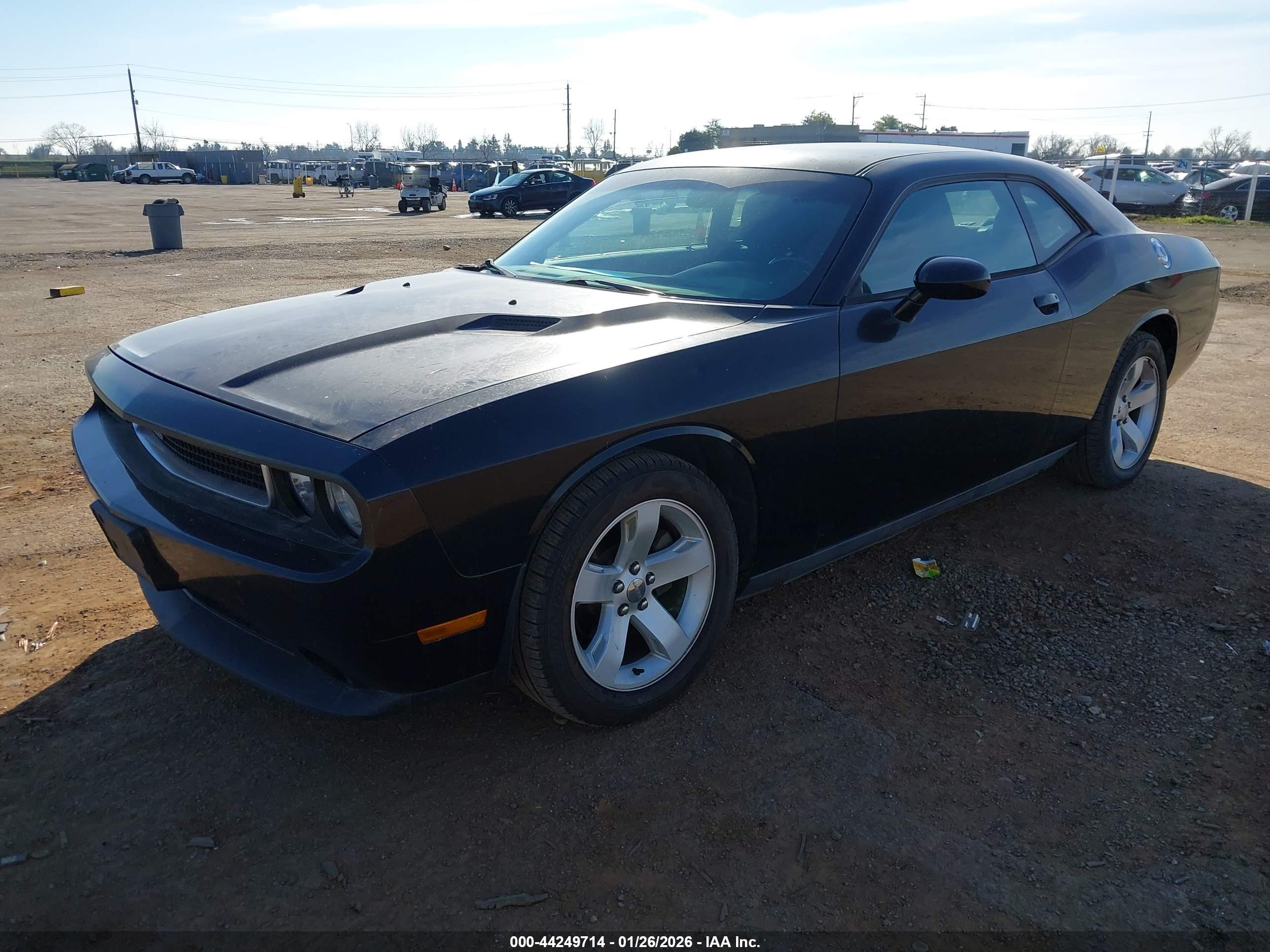 DODGE CHALLENGER image 2