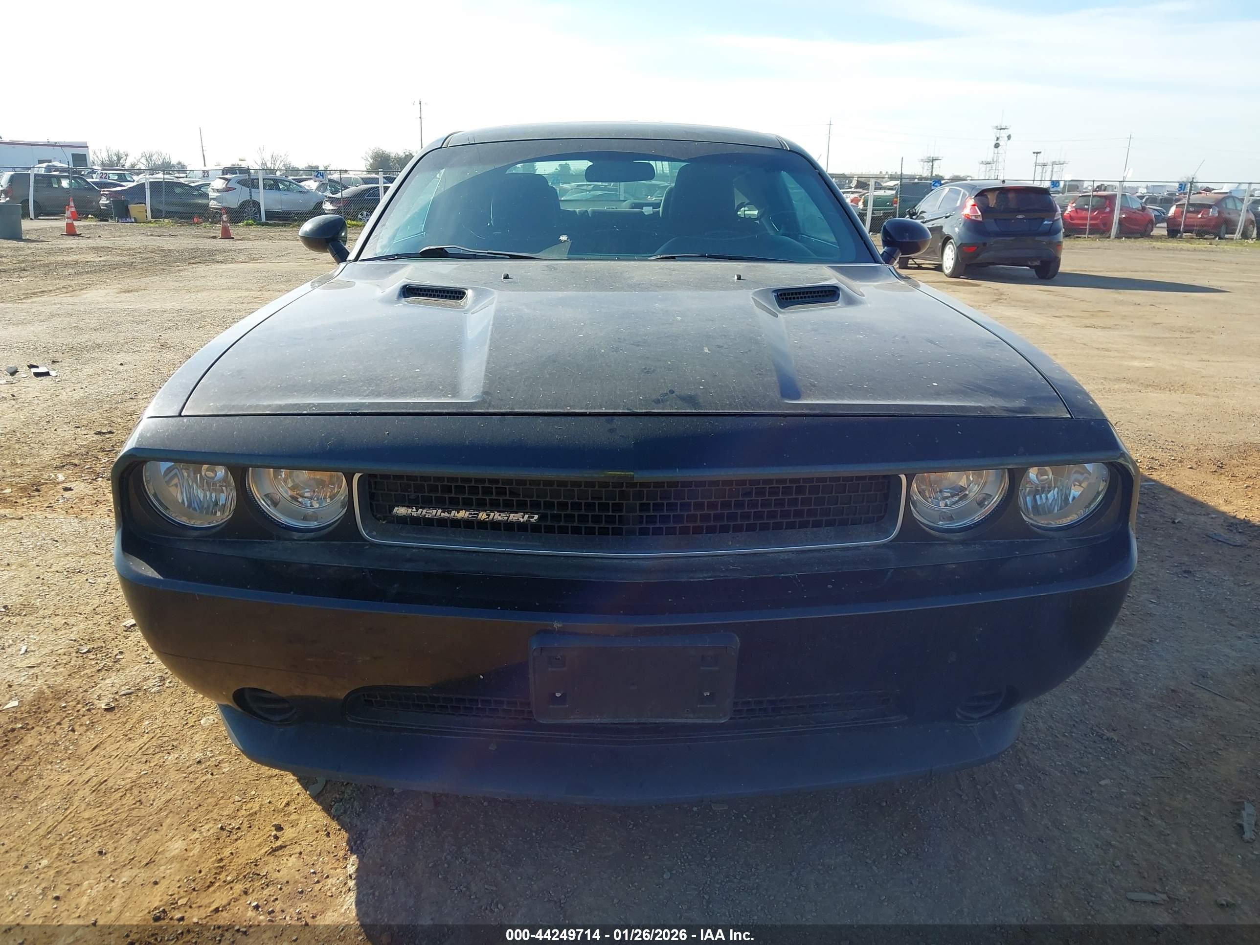 DODGE CHALLENGER image 6