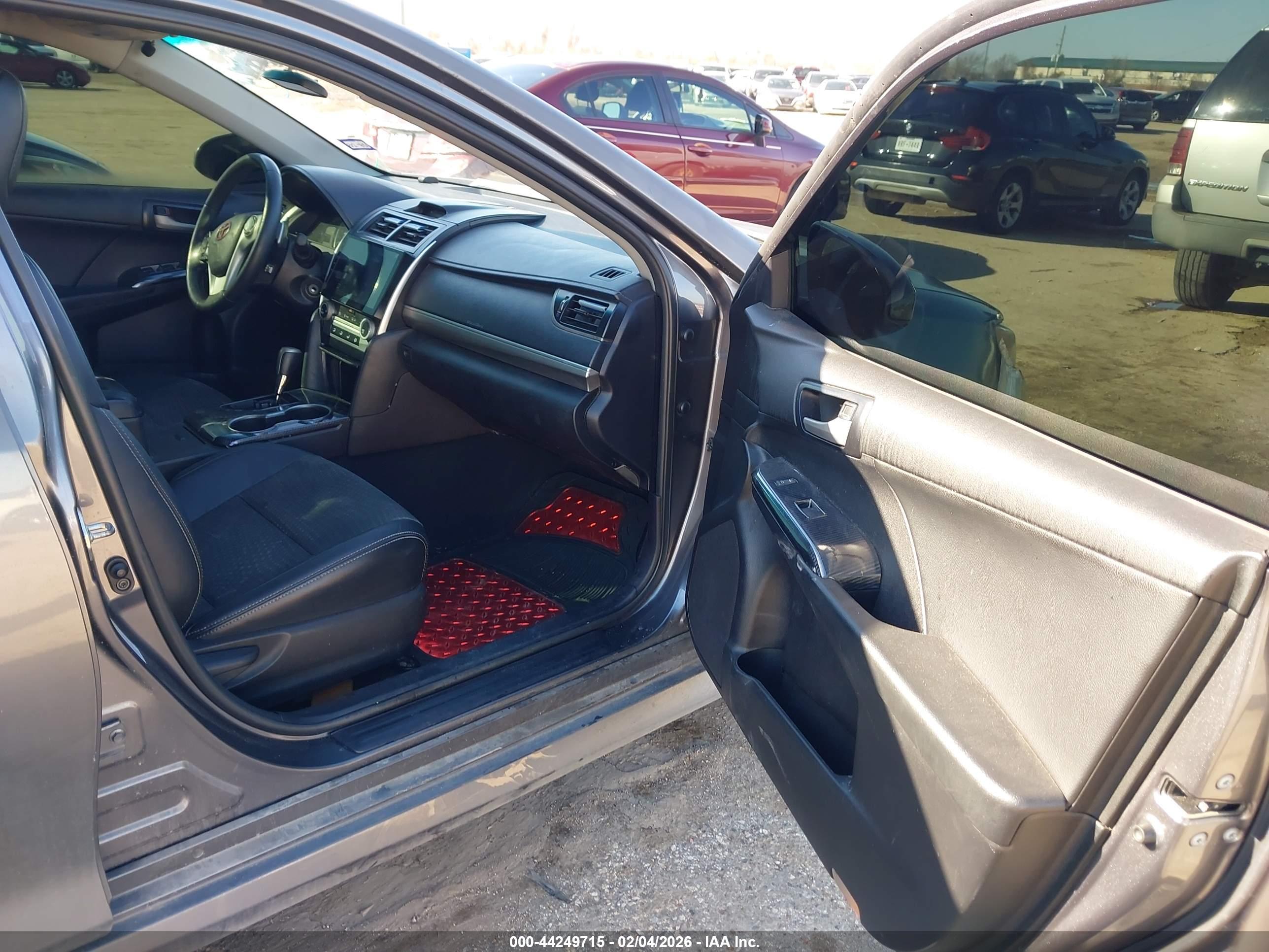 TOYOTA CAMRY image 5