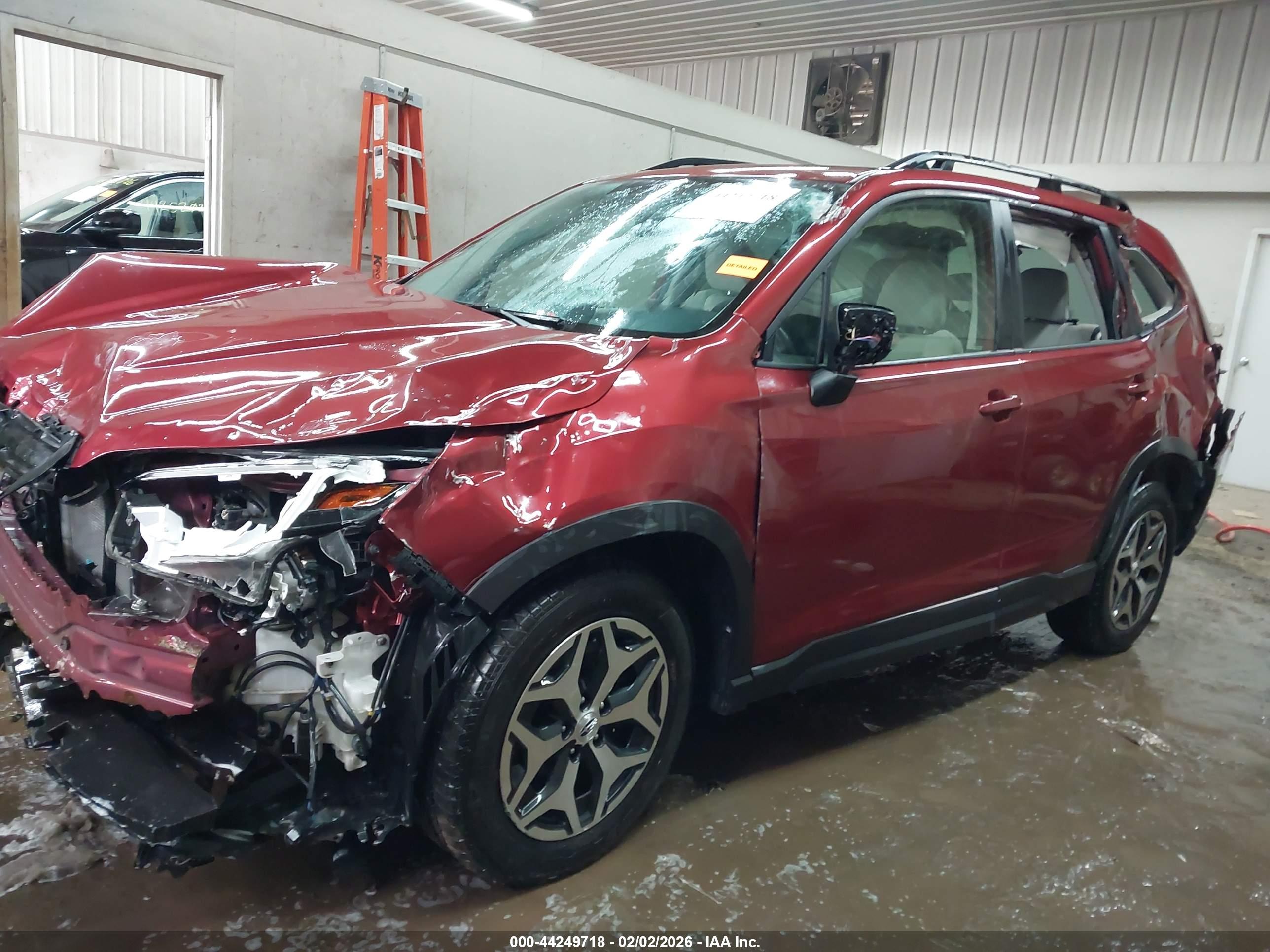 SUBARU FORESTER image 6