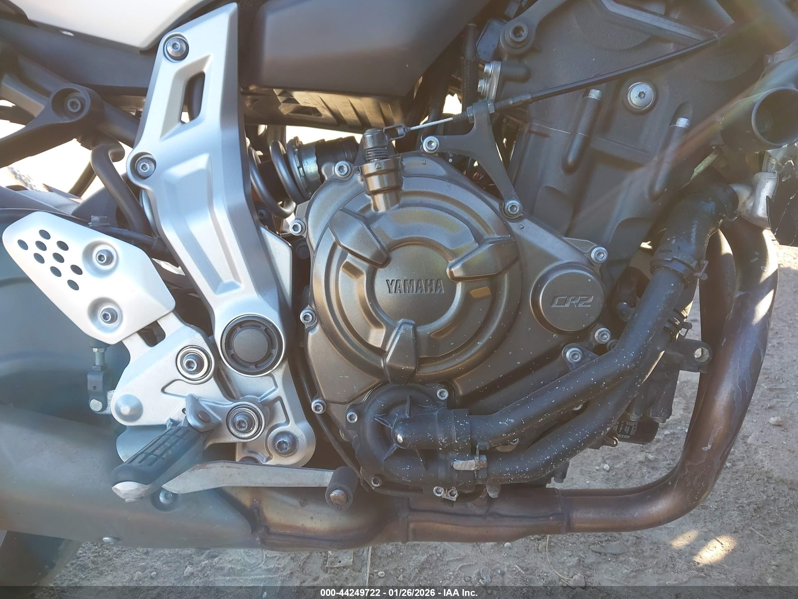 YAMAHA FZ07 image 8
