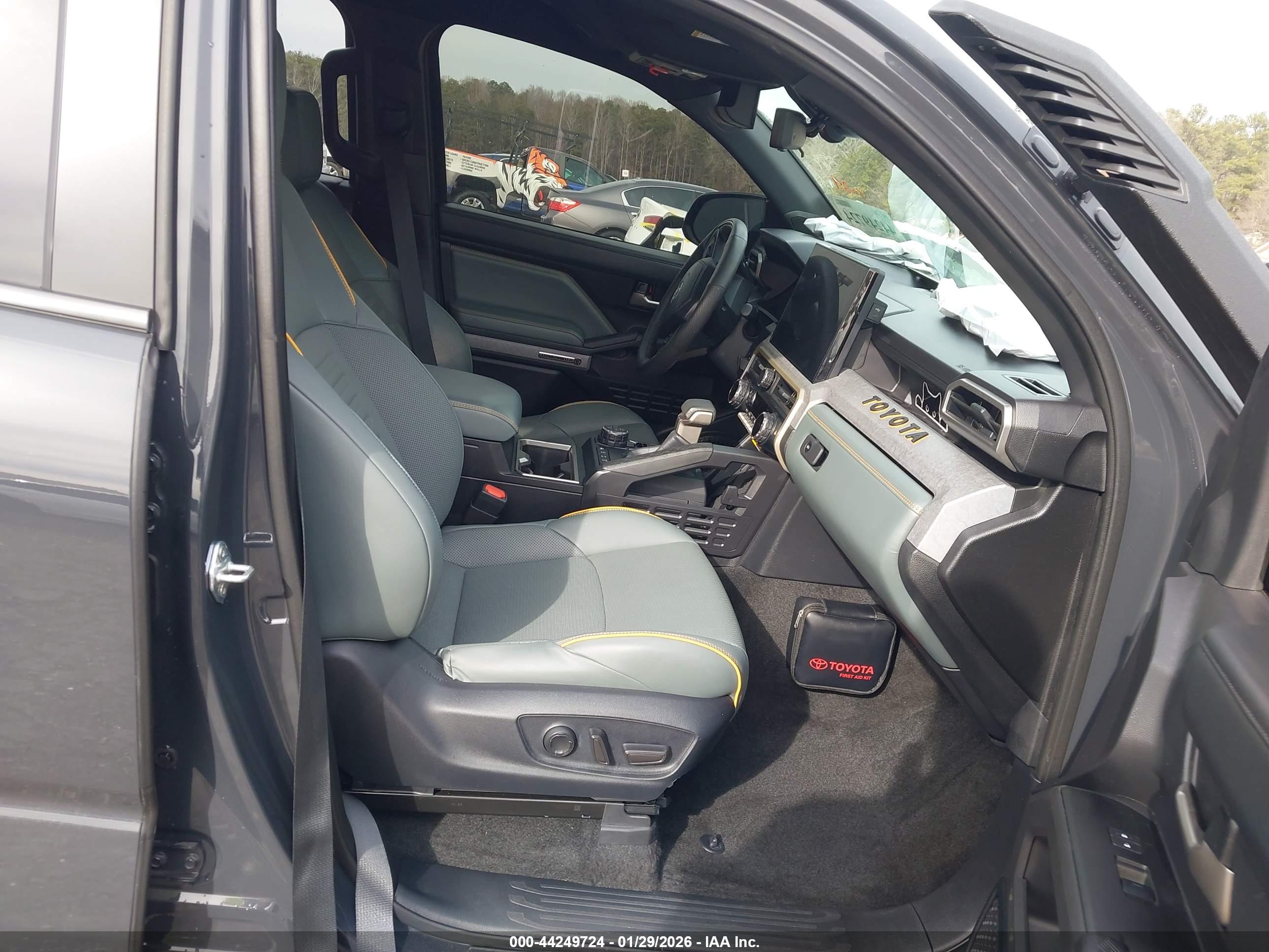 TOYOTA TACOMA image 5