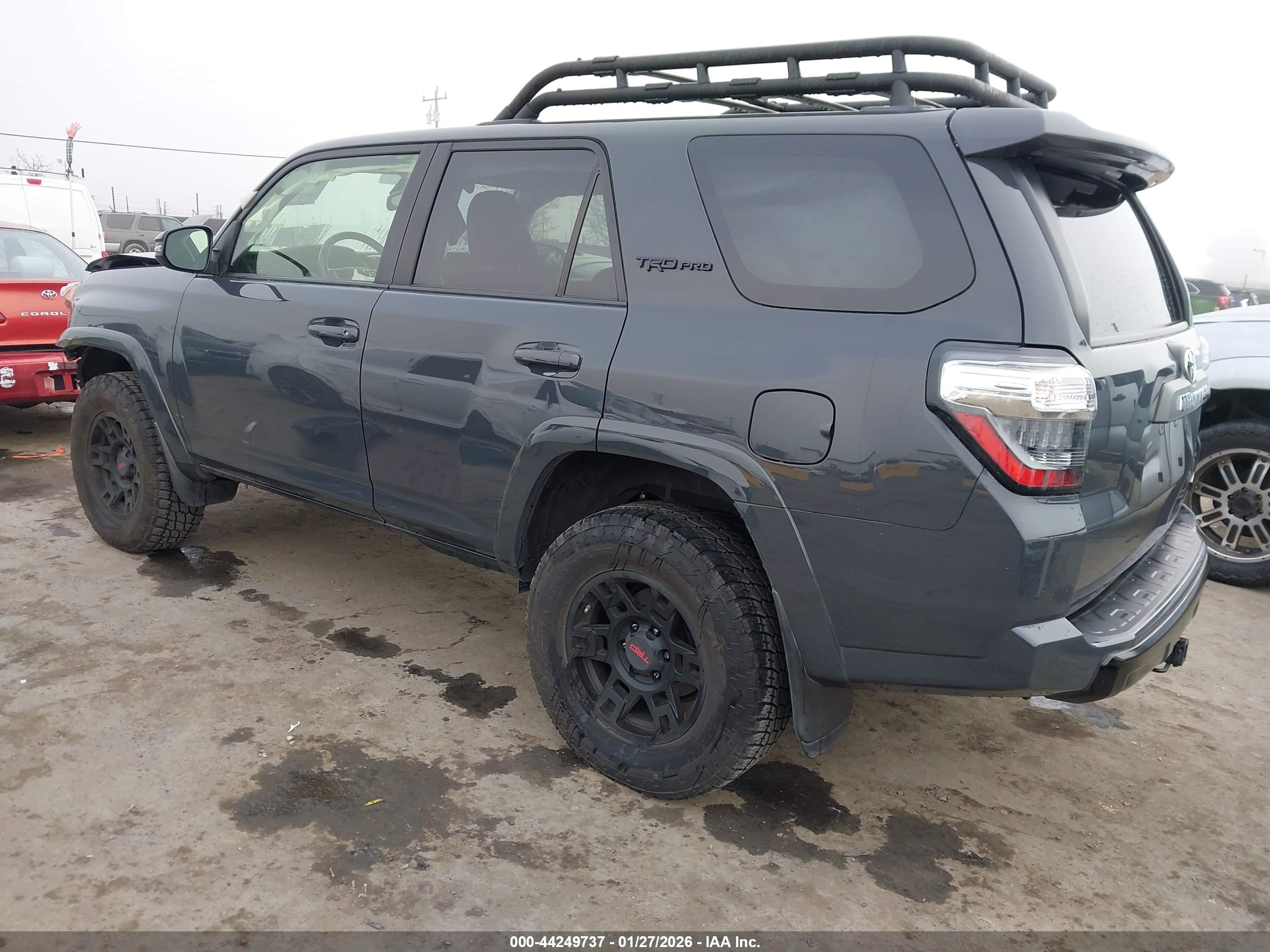 TOYOTA 4RUNNER image 3