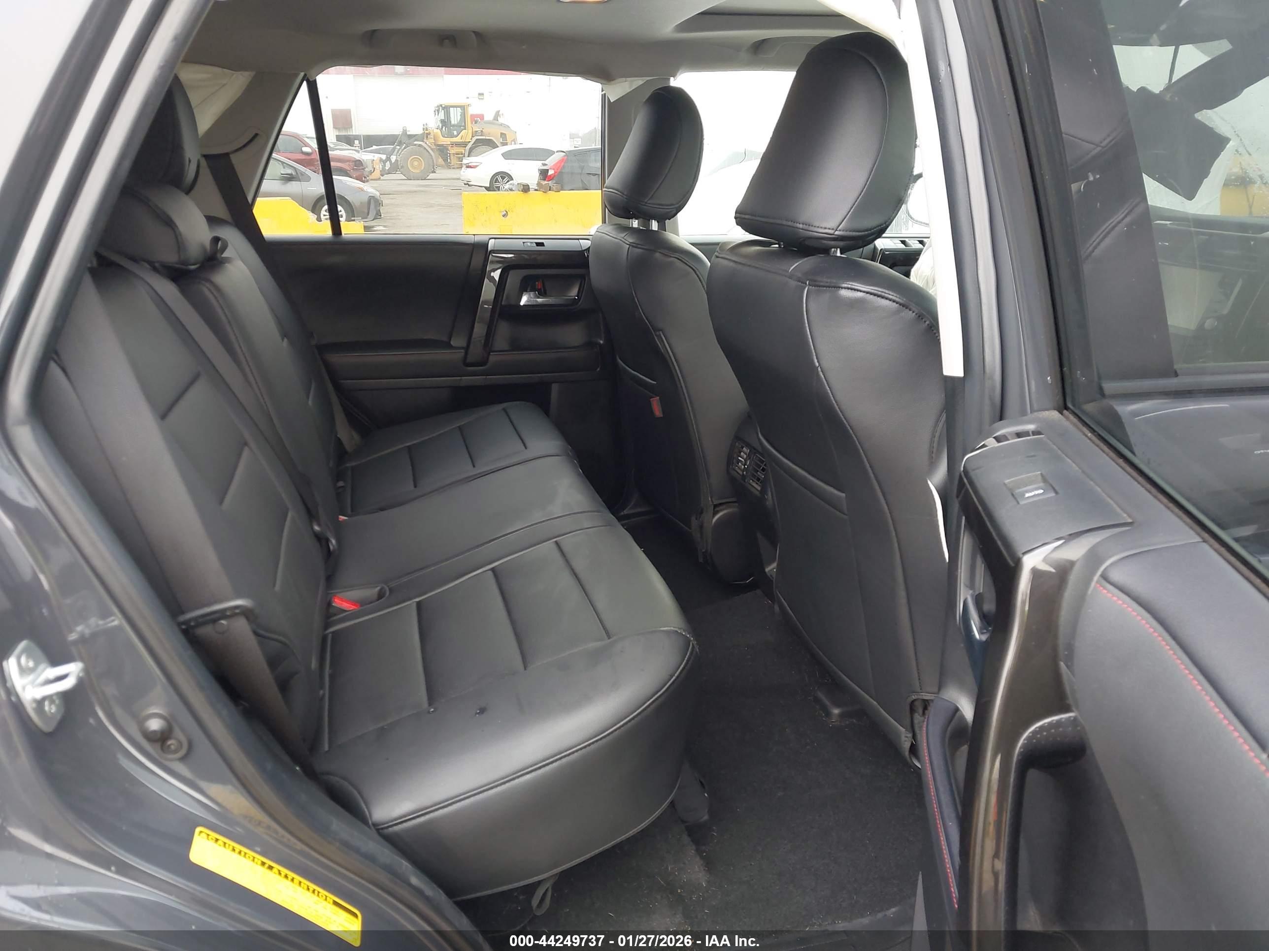 TOYOTA 4RUNNER image 8