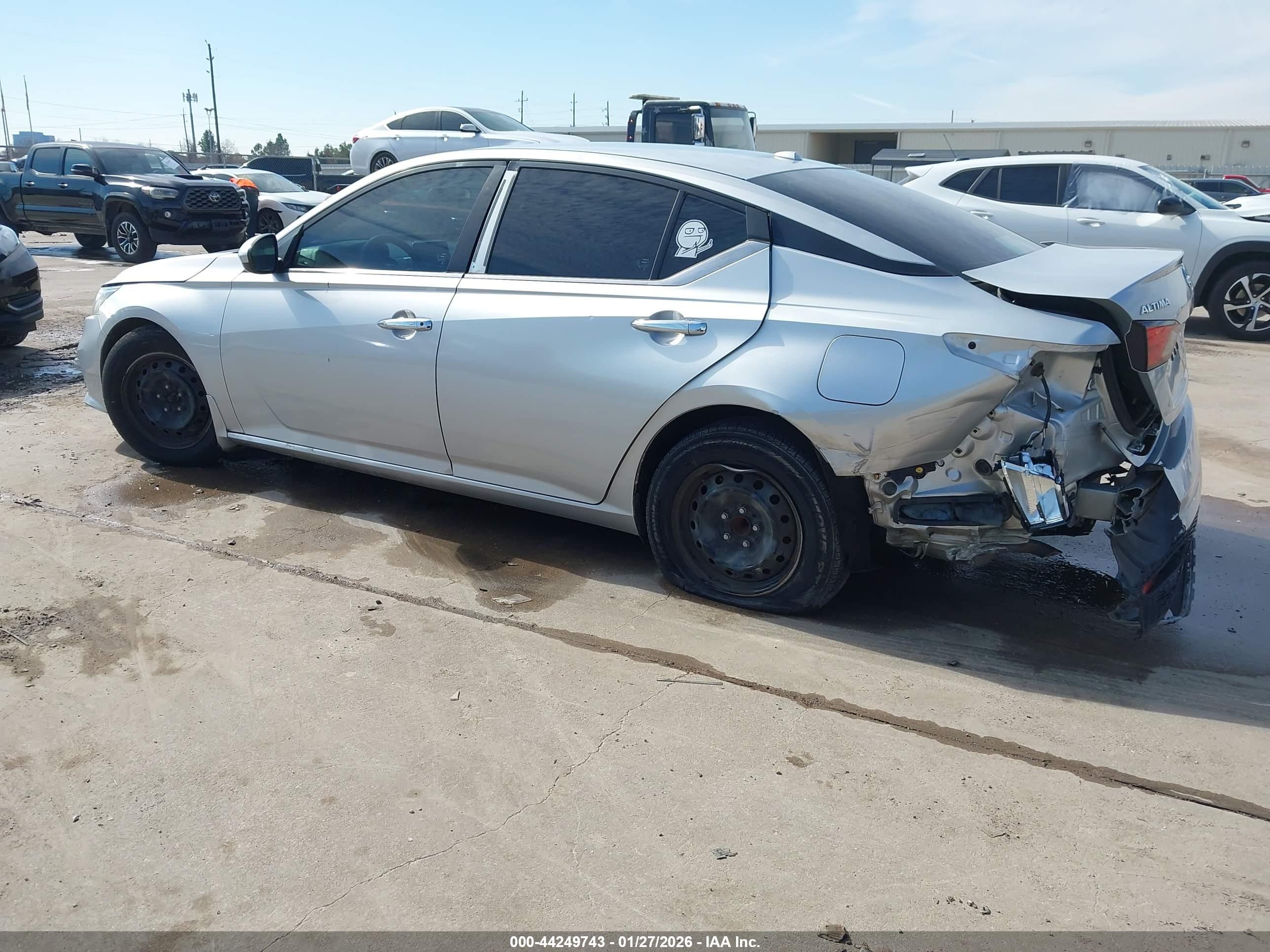 NISSAN ALTIMA image 3