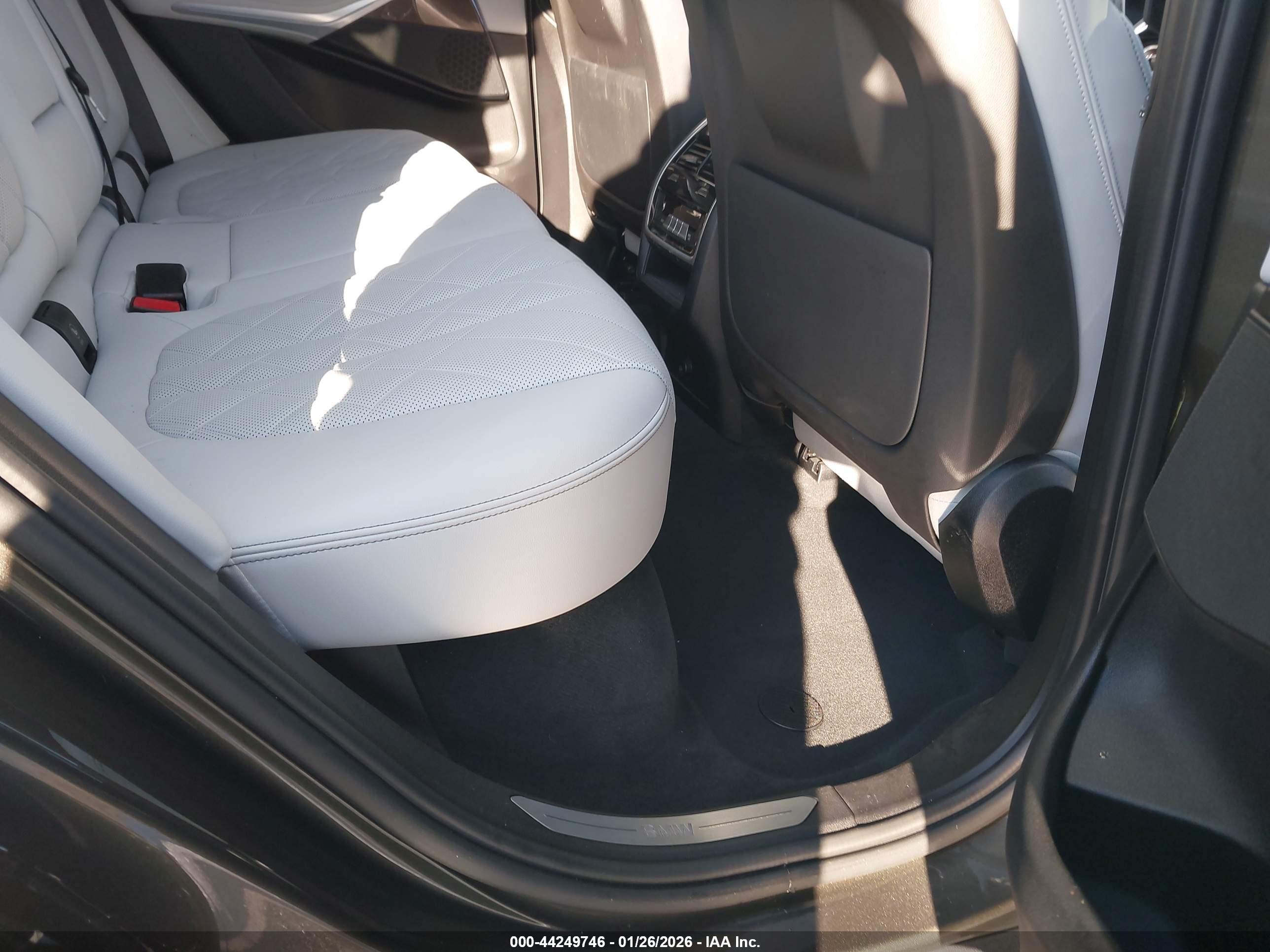 BMW X5 image 8