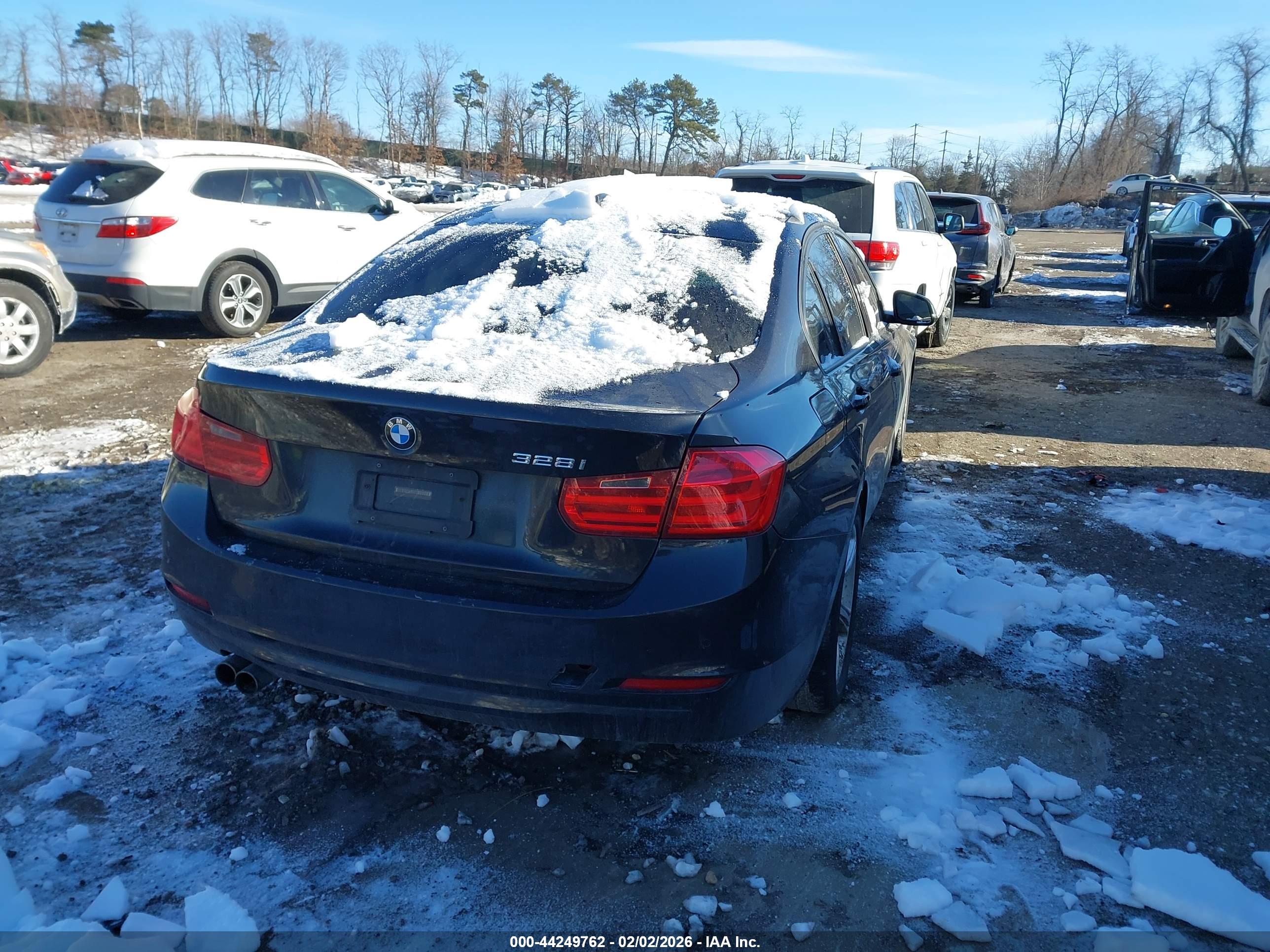 BMW 328I image 4