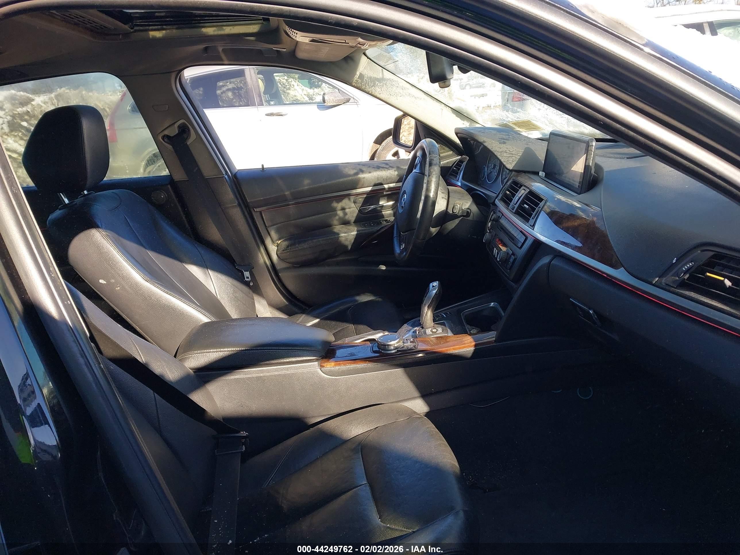 BMW 328I image 5