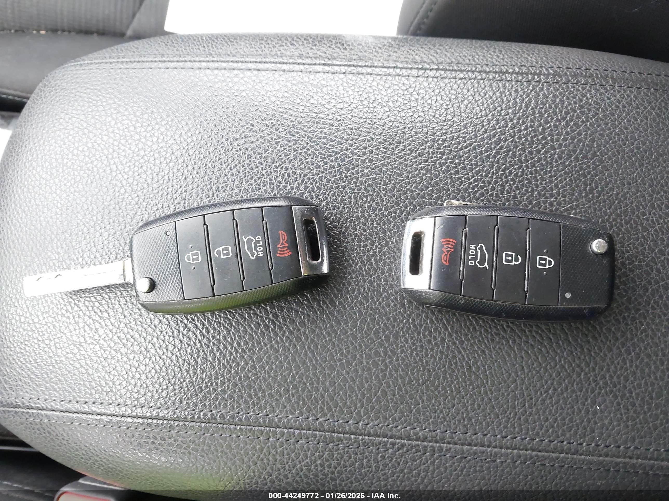 KIA SORENTO image 11