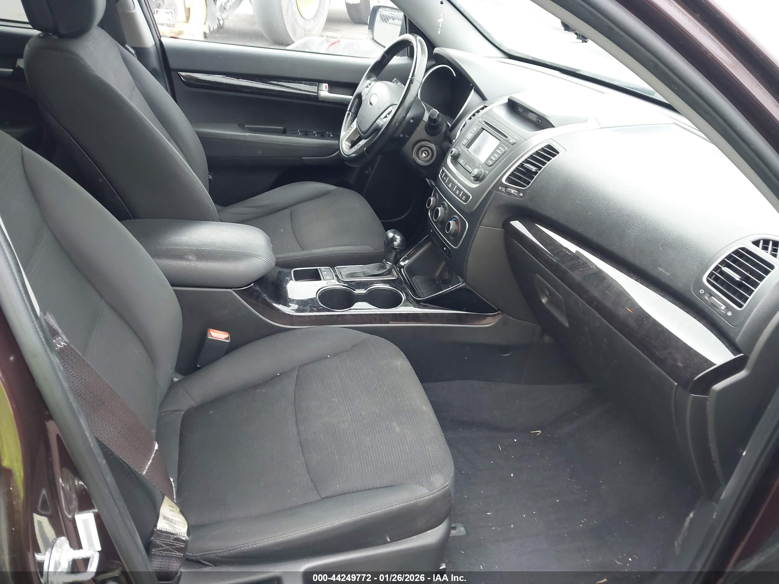 KIA SORENTO image 5