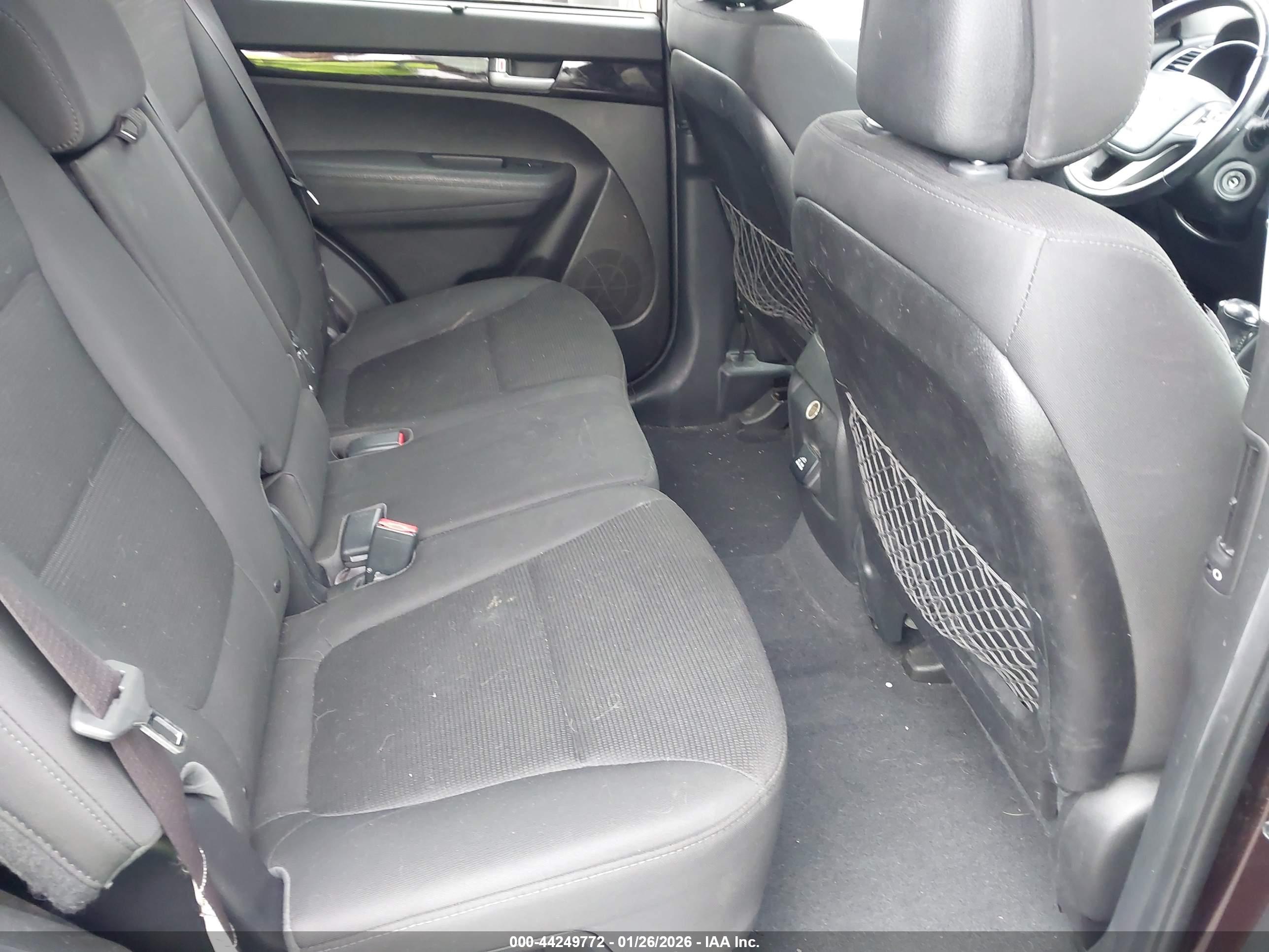 KIA SORENTO image 8