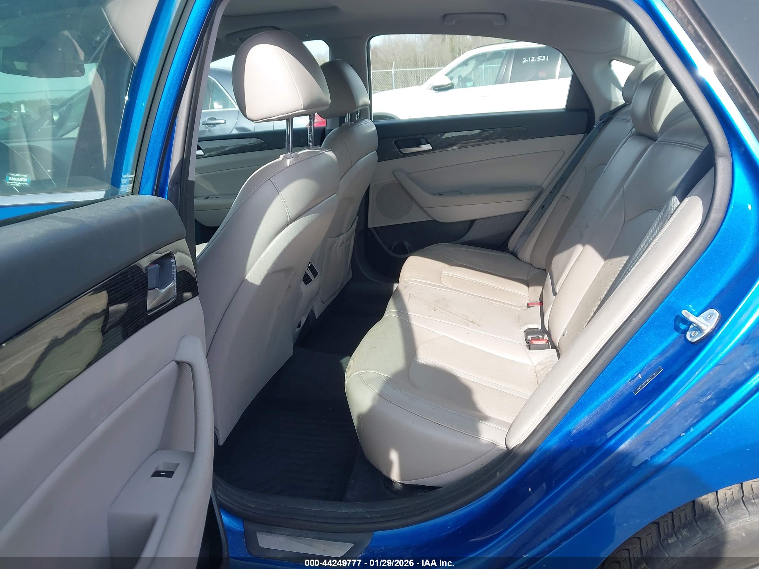 HYUNDAI SONATA image 8