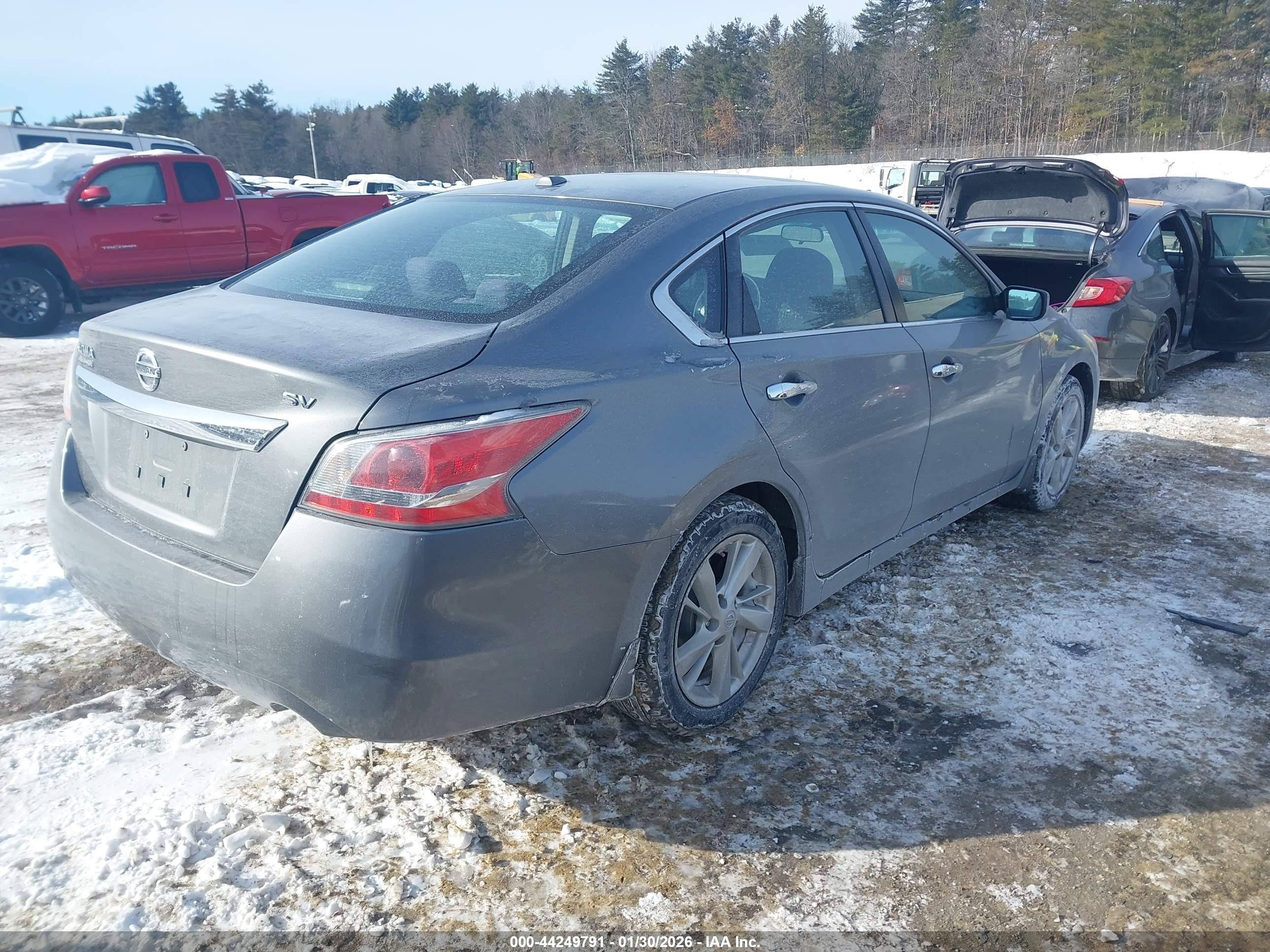 NISSAN ALTIMA image 4