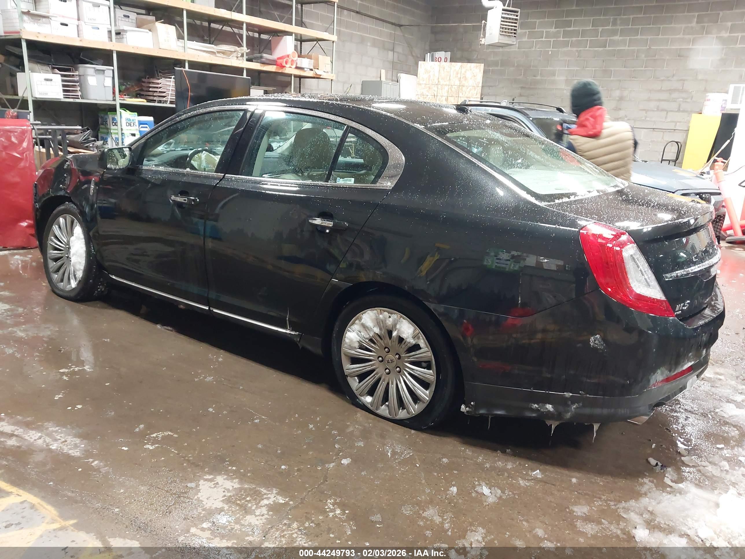 LINCOLN MKS image 3