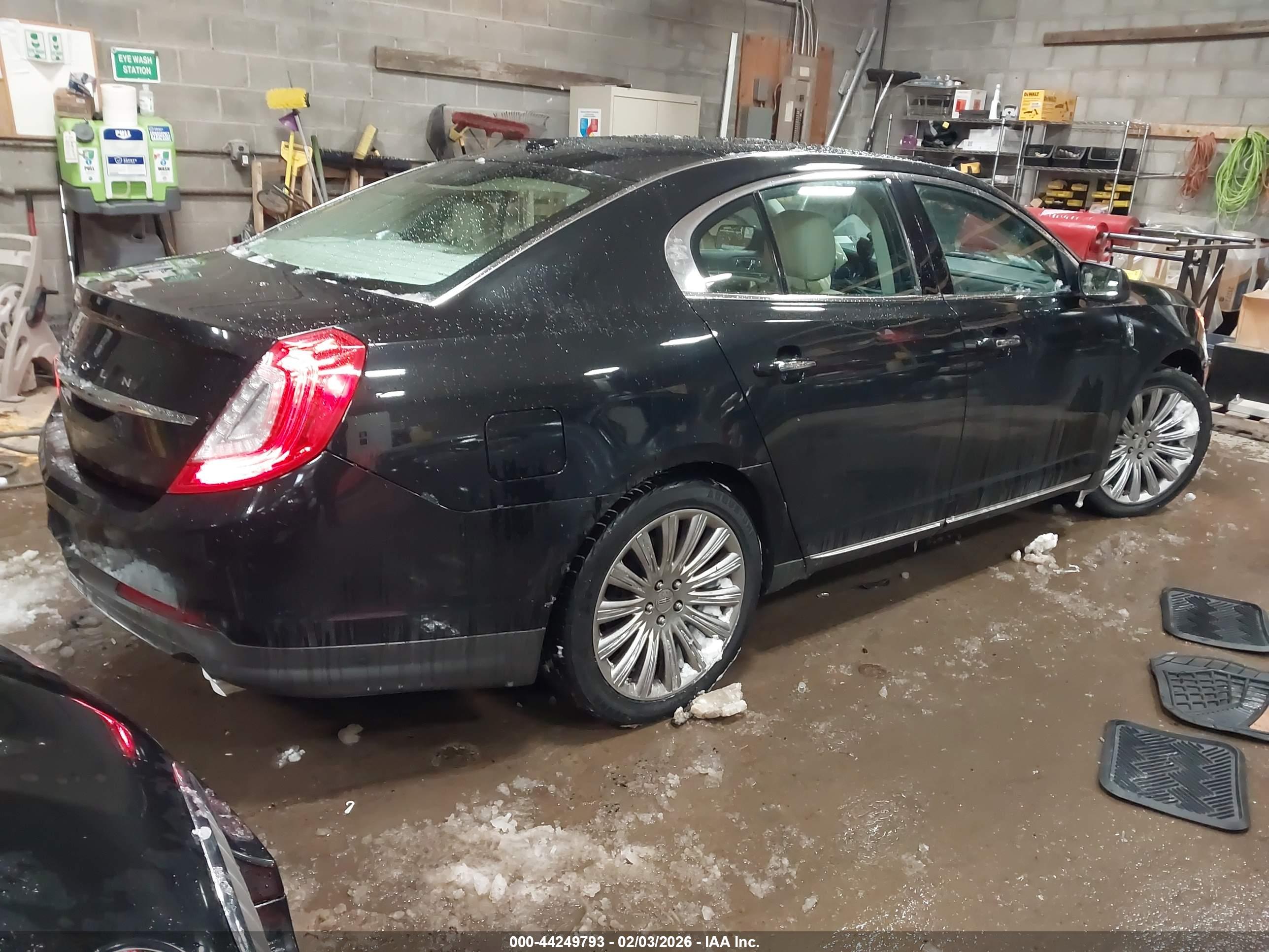 LINCOLN MKS image 4