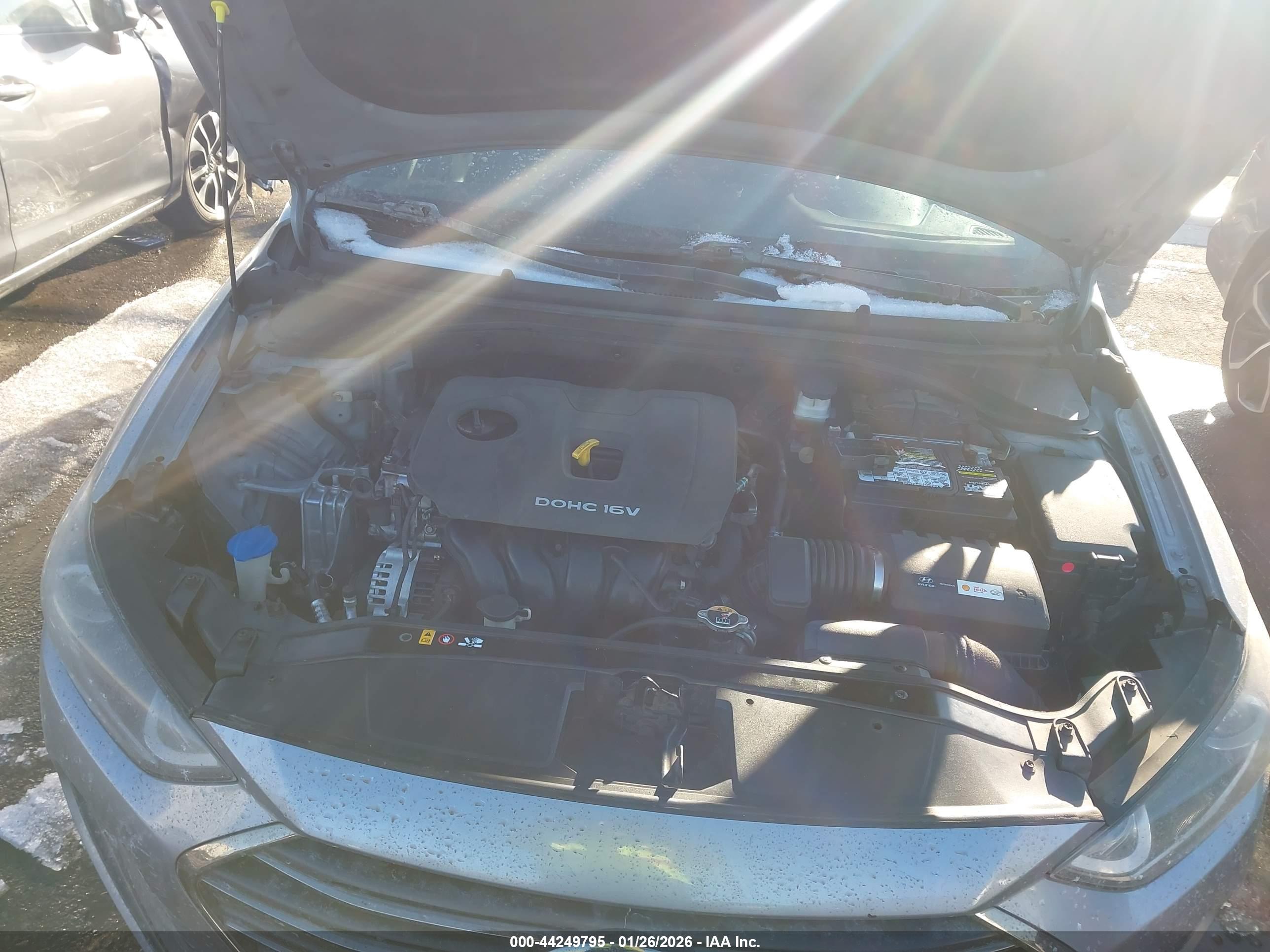 HYUNDAI ELANTRA image 10