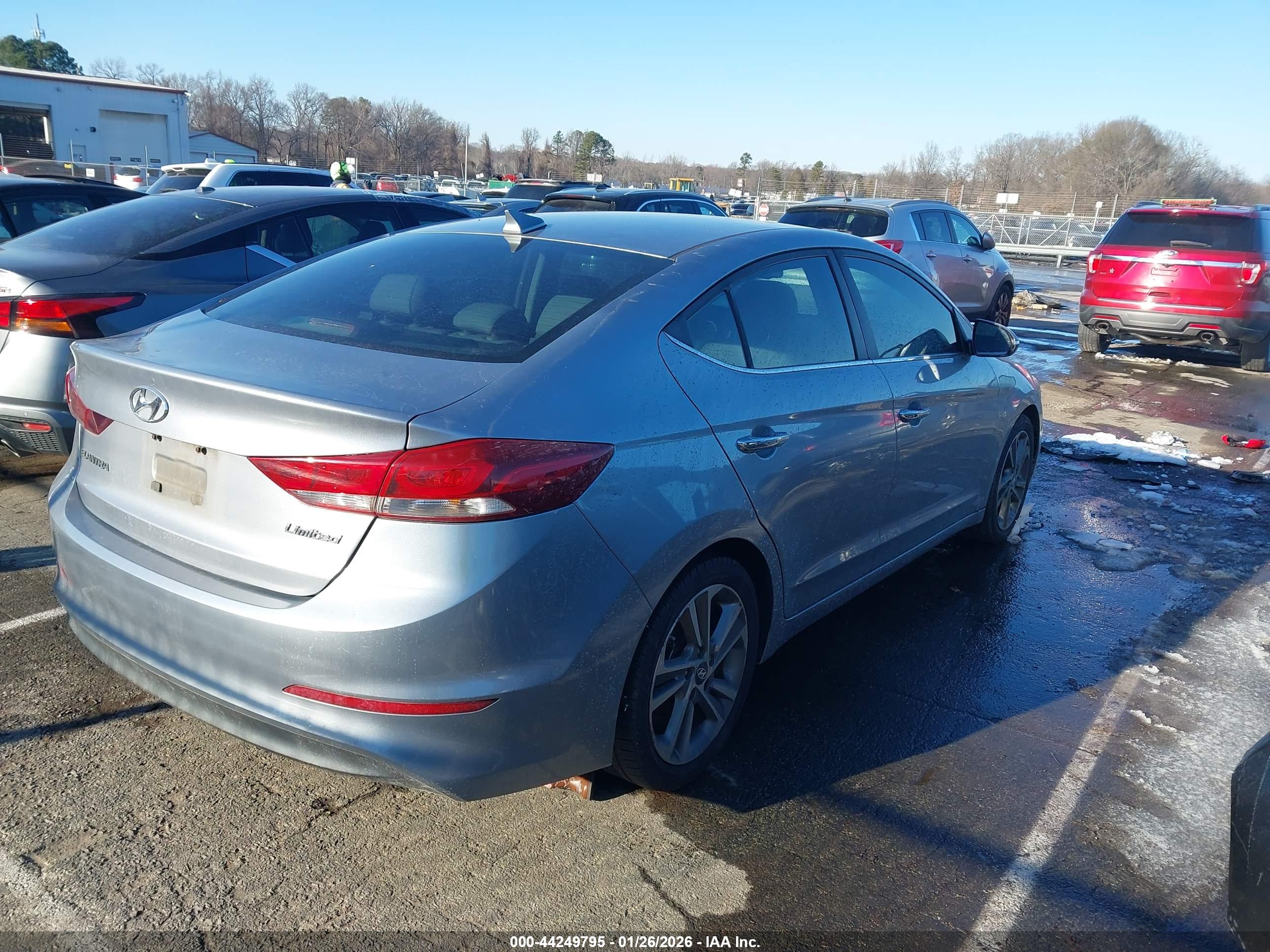 HYUNDAI ELANTRA image 4