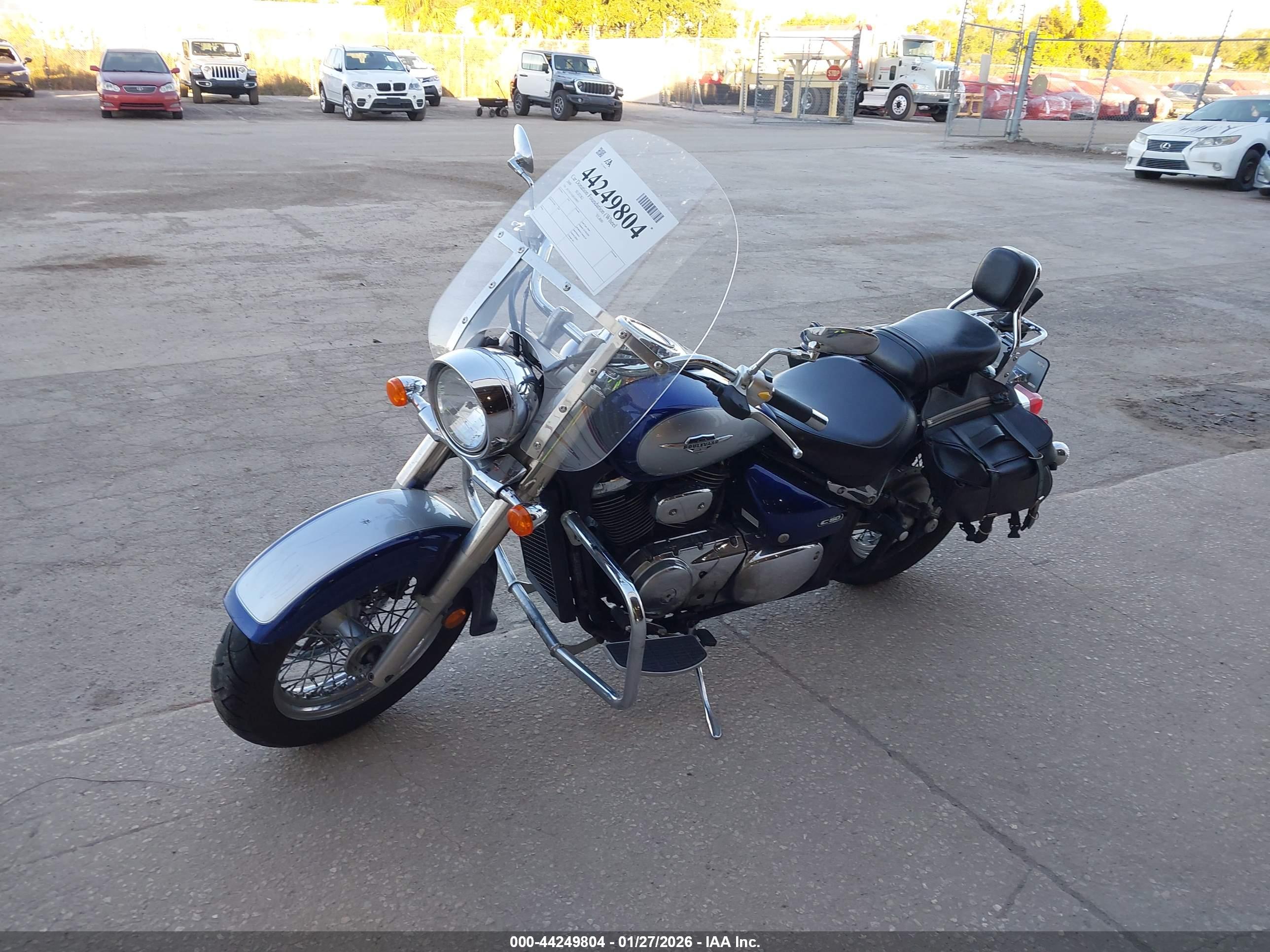 SUZUKI VL800 image 2