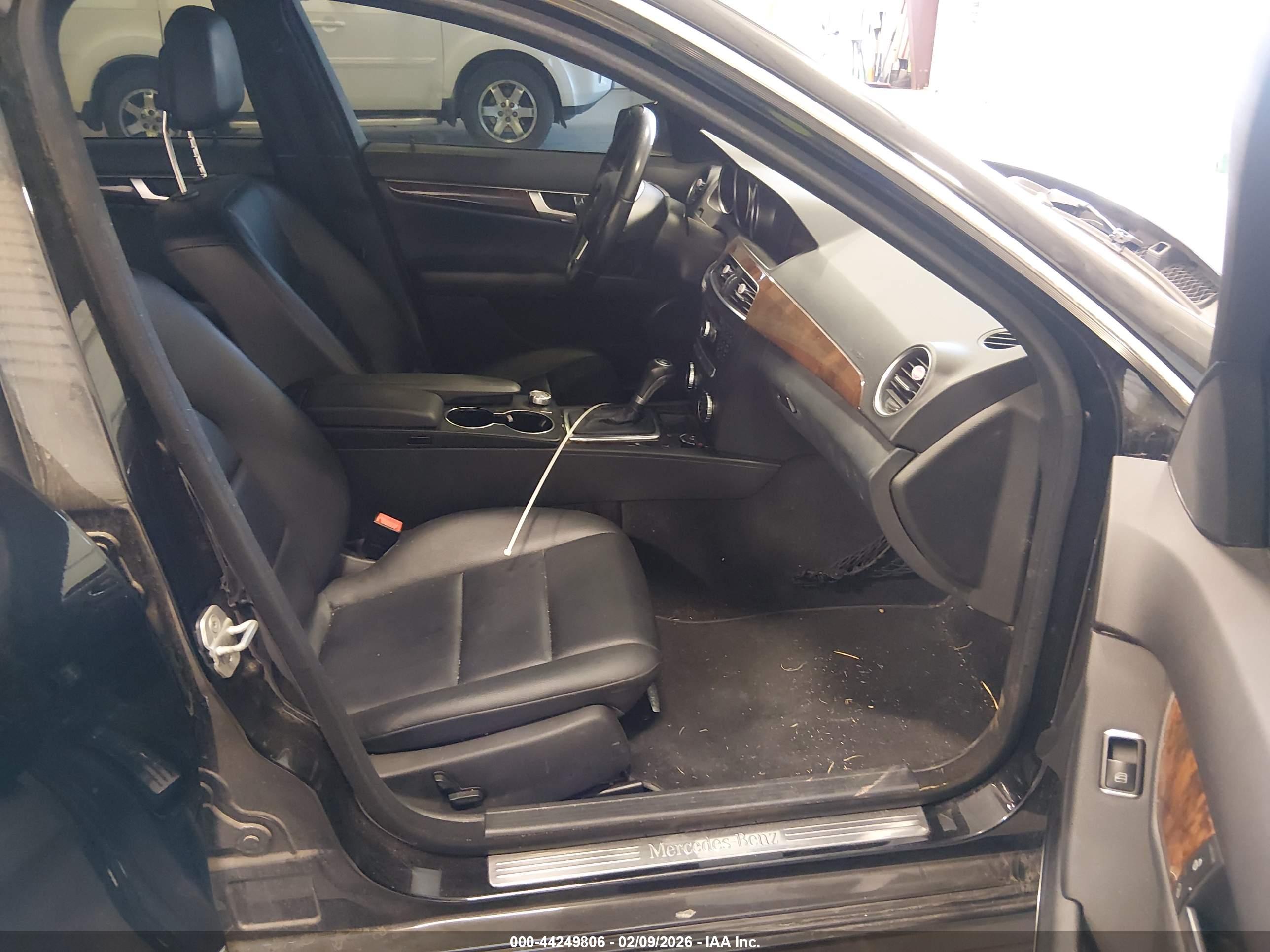 MERCEDES-BENZ C image 5