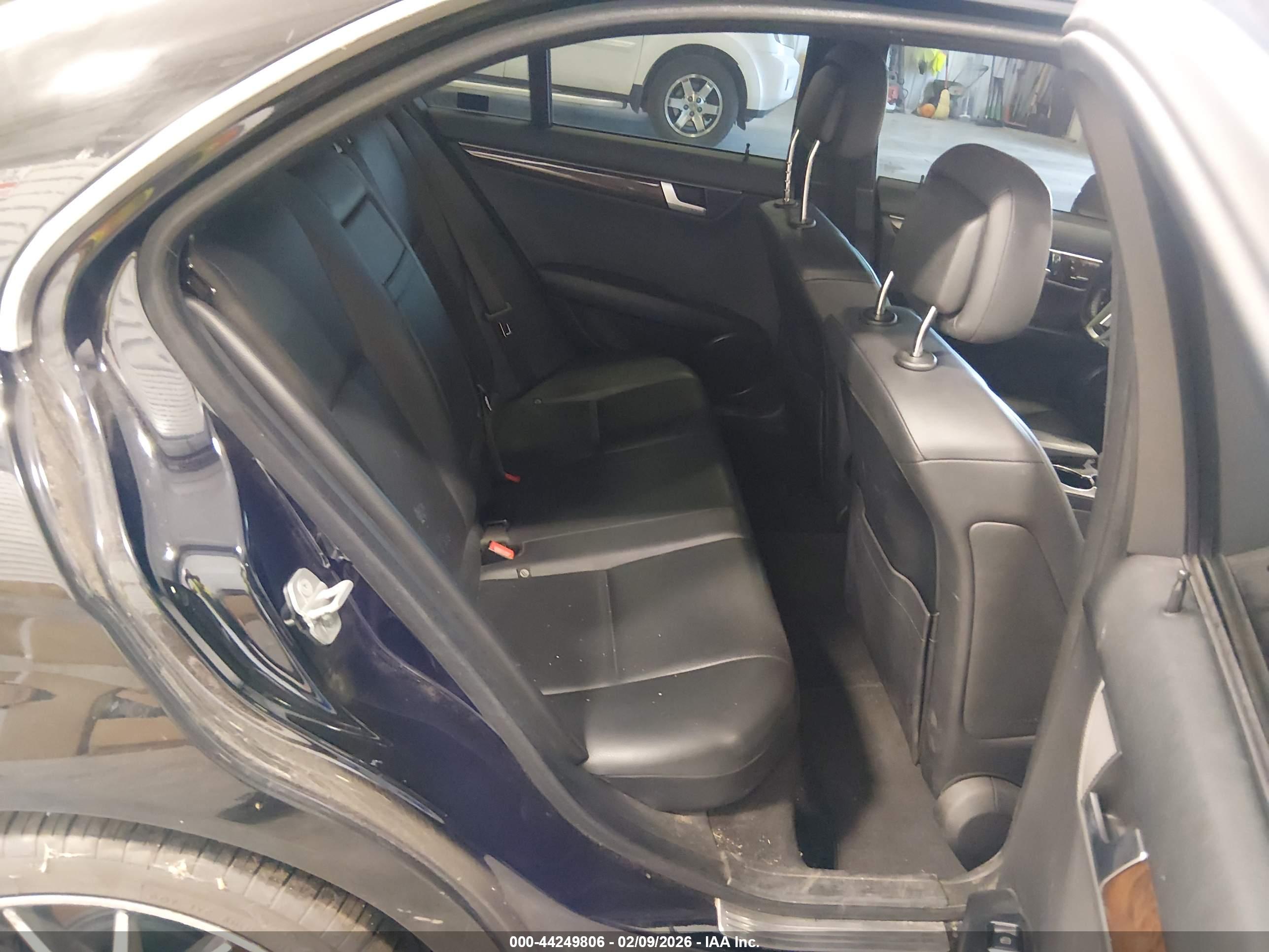 MERCEDES-BENZ C image 8