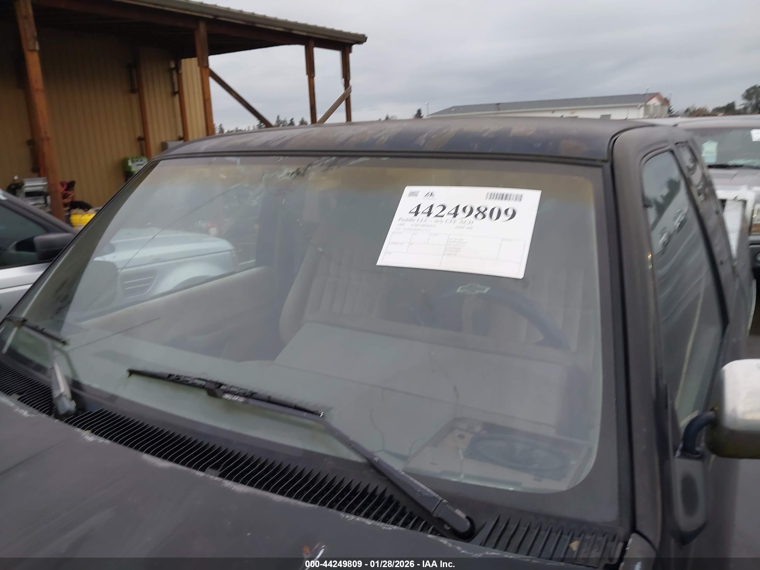 CHEVROLET GMT-400 image 6
