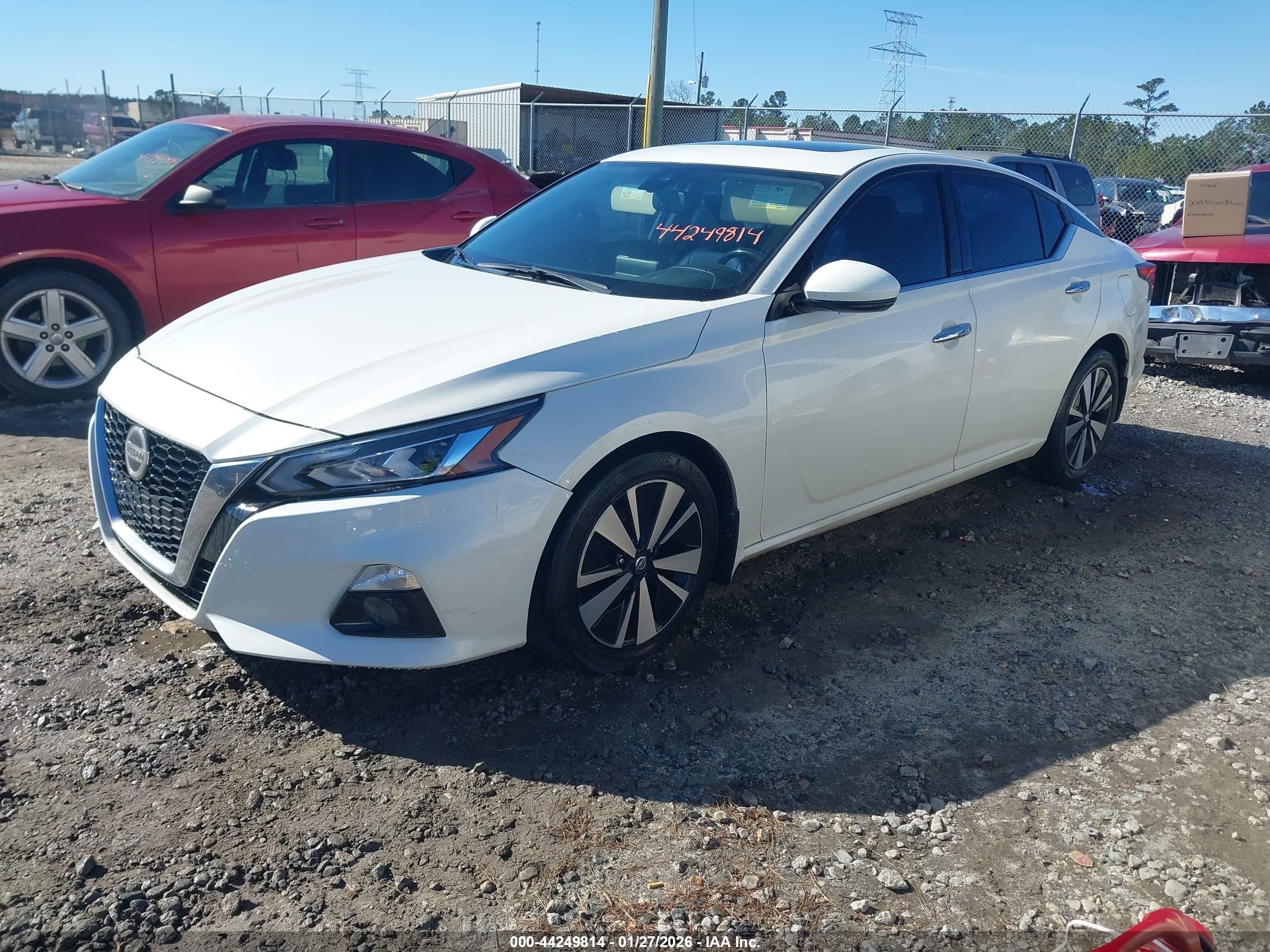 NISSAN ALTIMA image 2