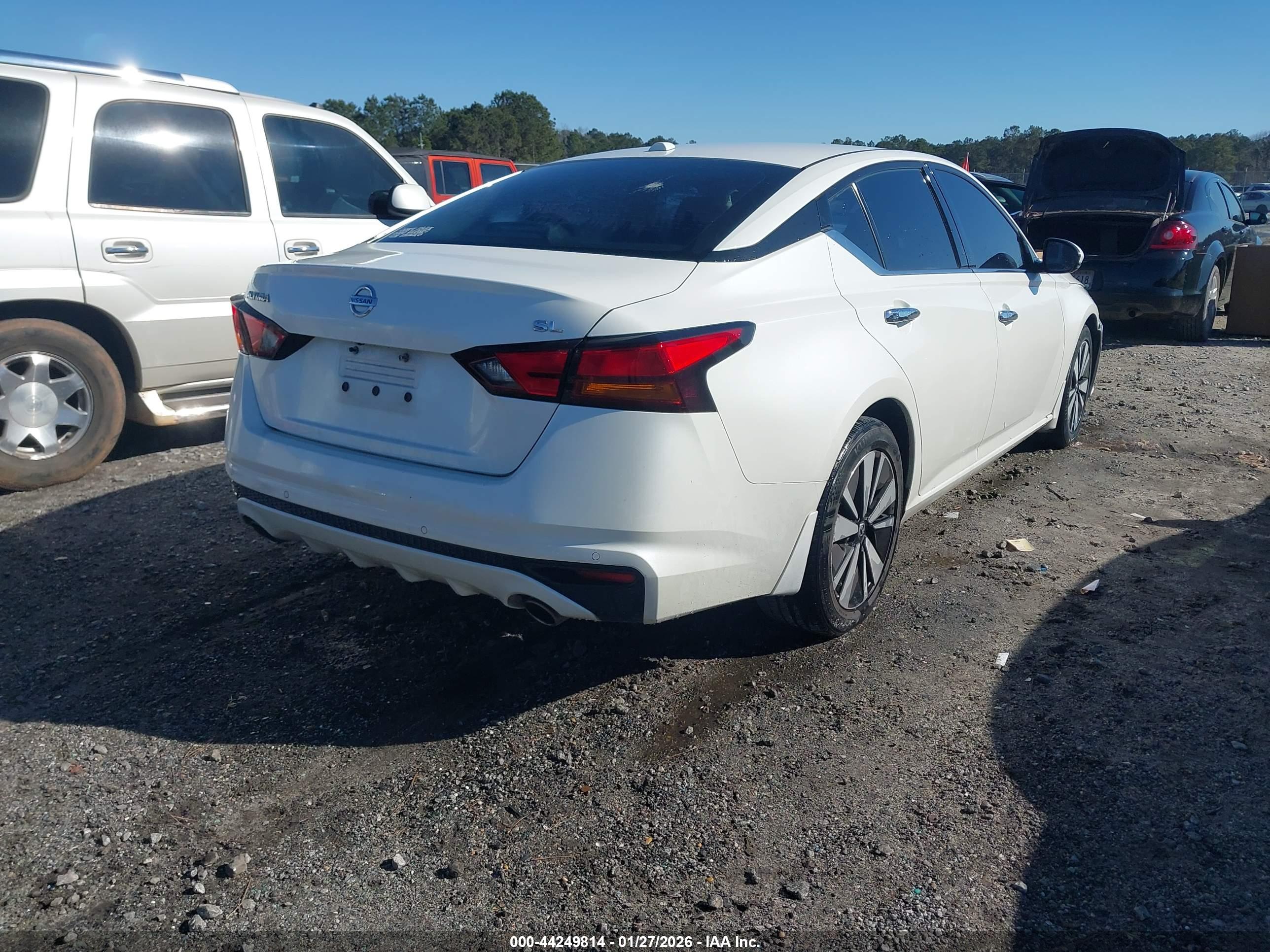 NISSAN ALTIMA image 4