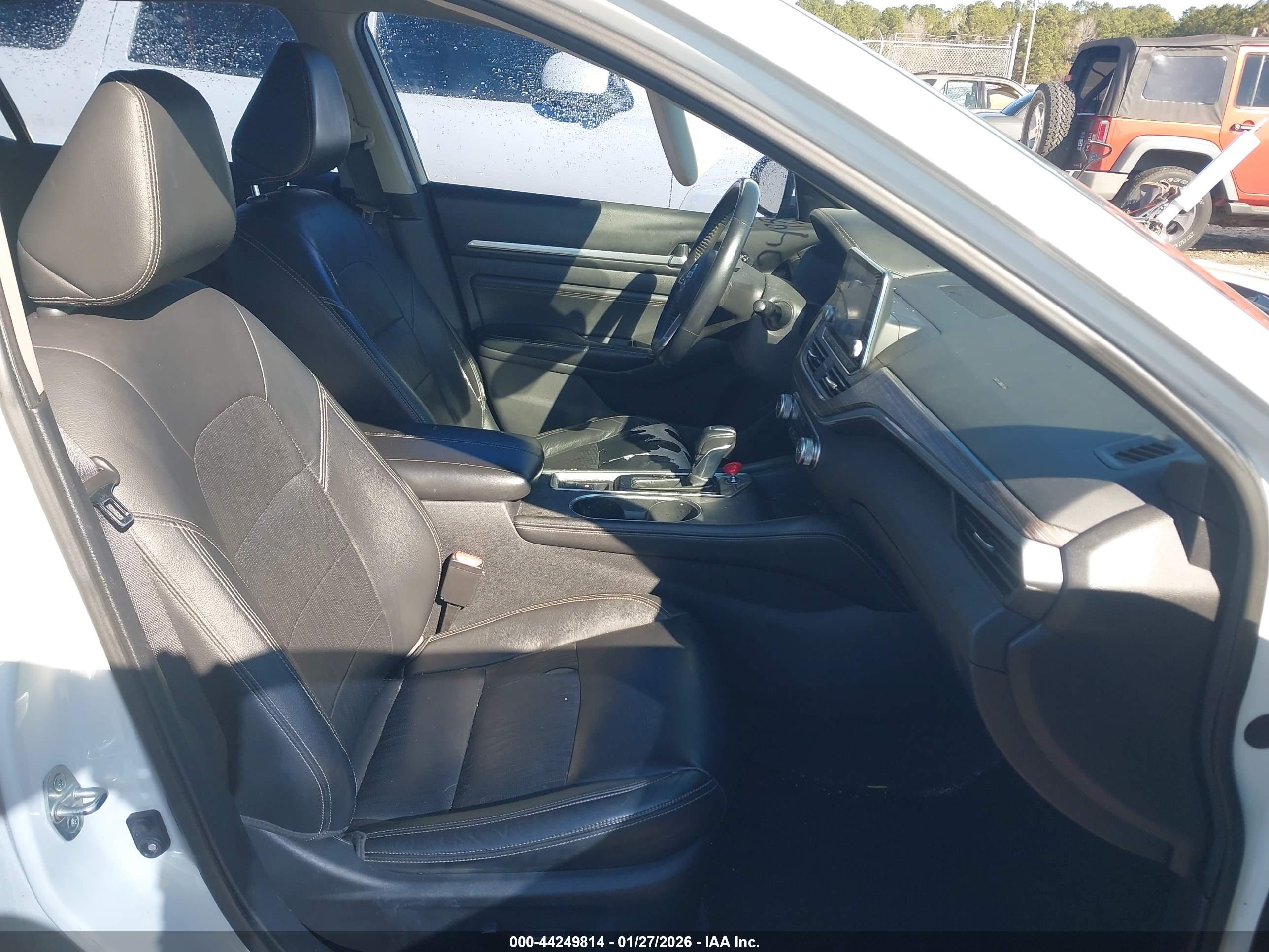 NISSAN ALTIMA image 5