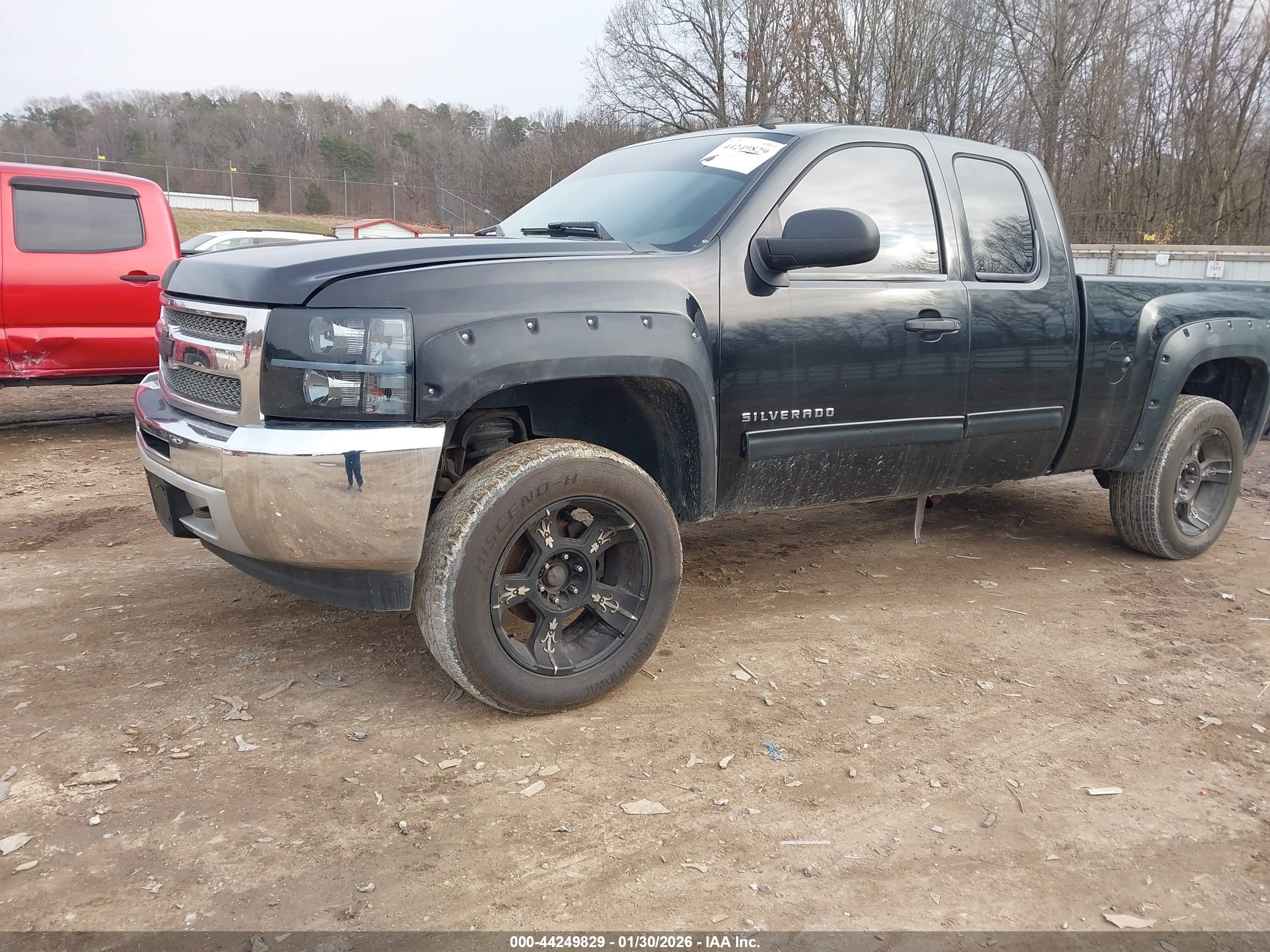 CHEVROLET SILVERADO image 2