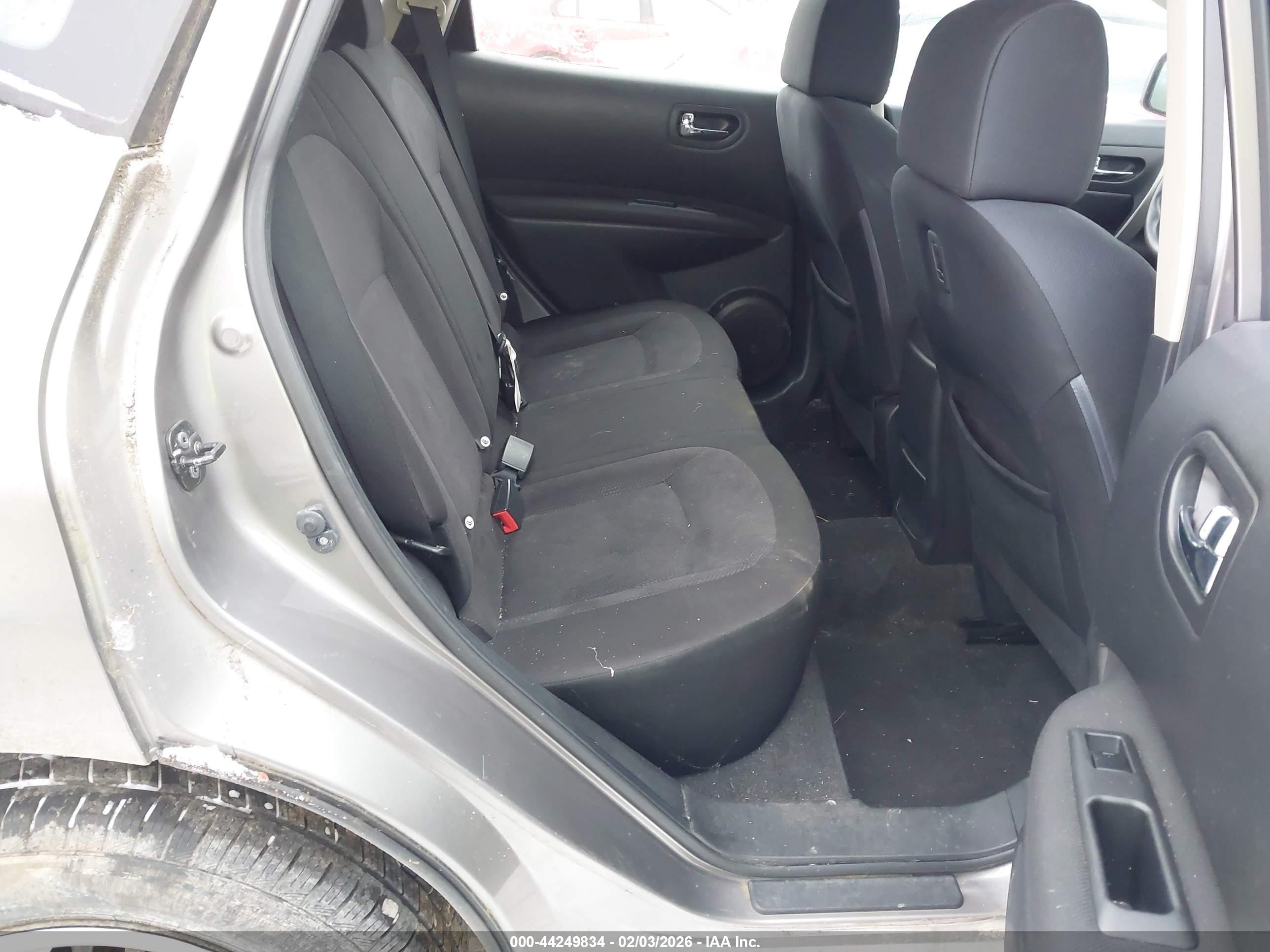 NISSAN ROGUE image 8