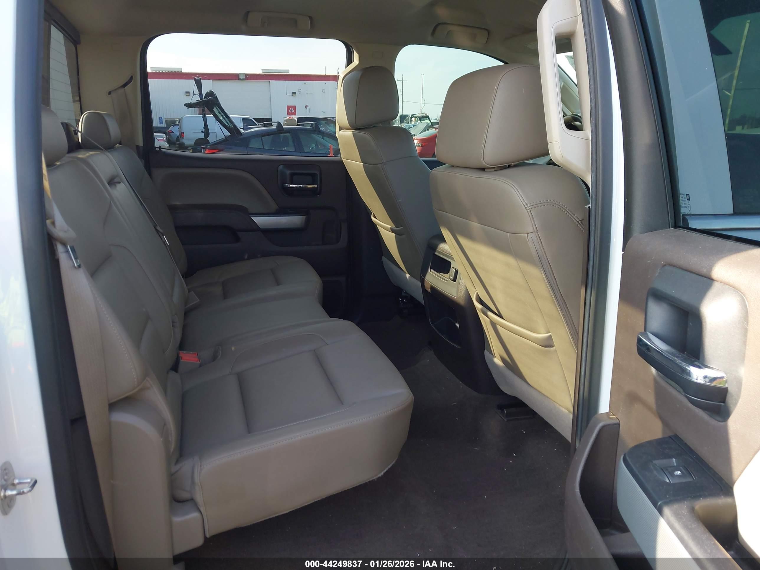 CHEVROLET SILVERADO image 8