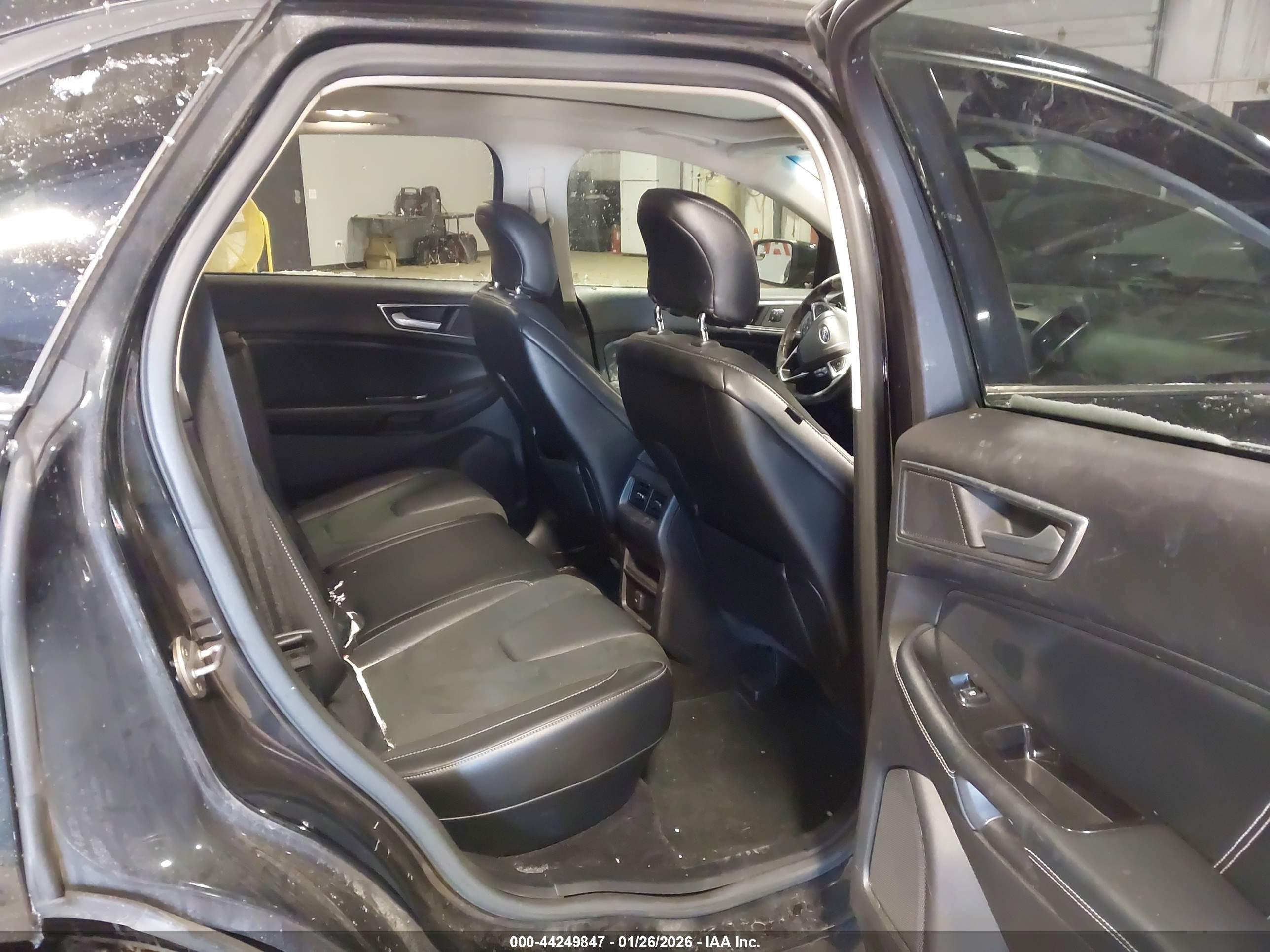 FORD EDGE image 8