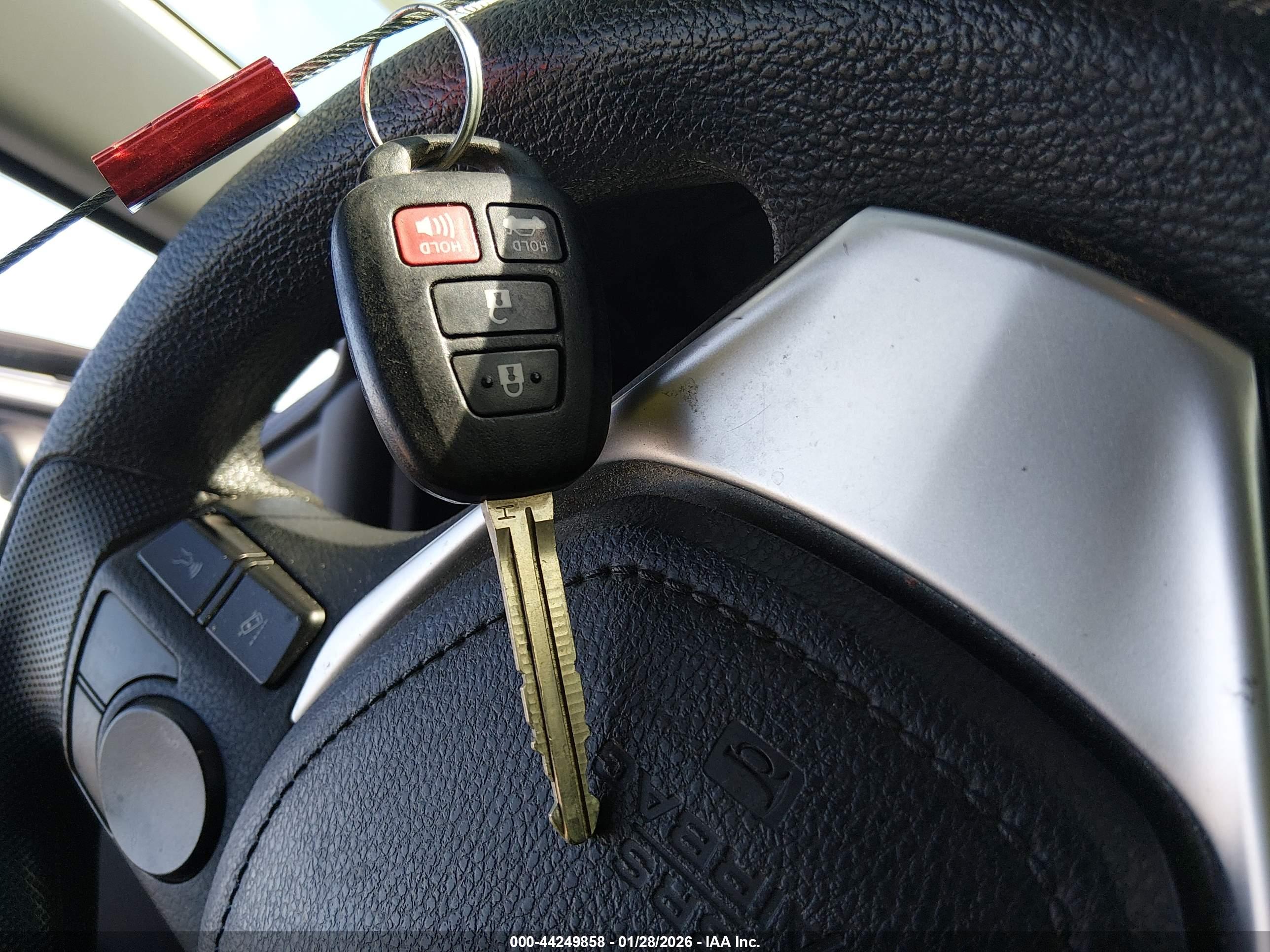 TOYOTA COROLLA image 11