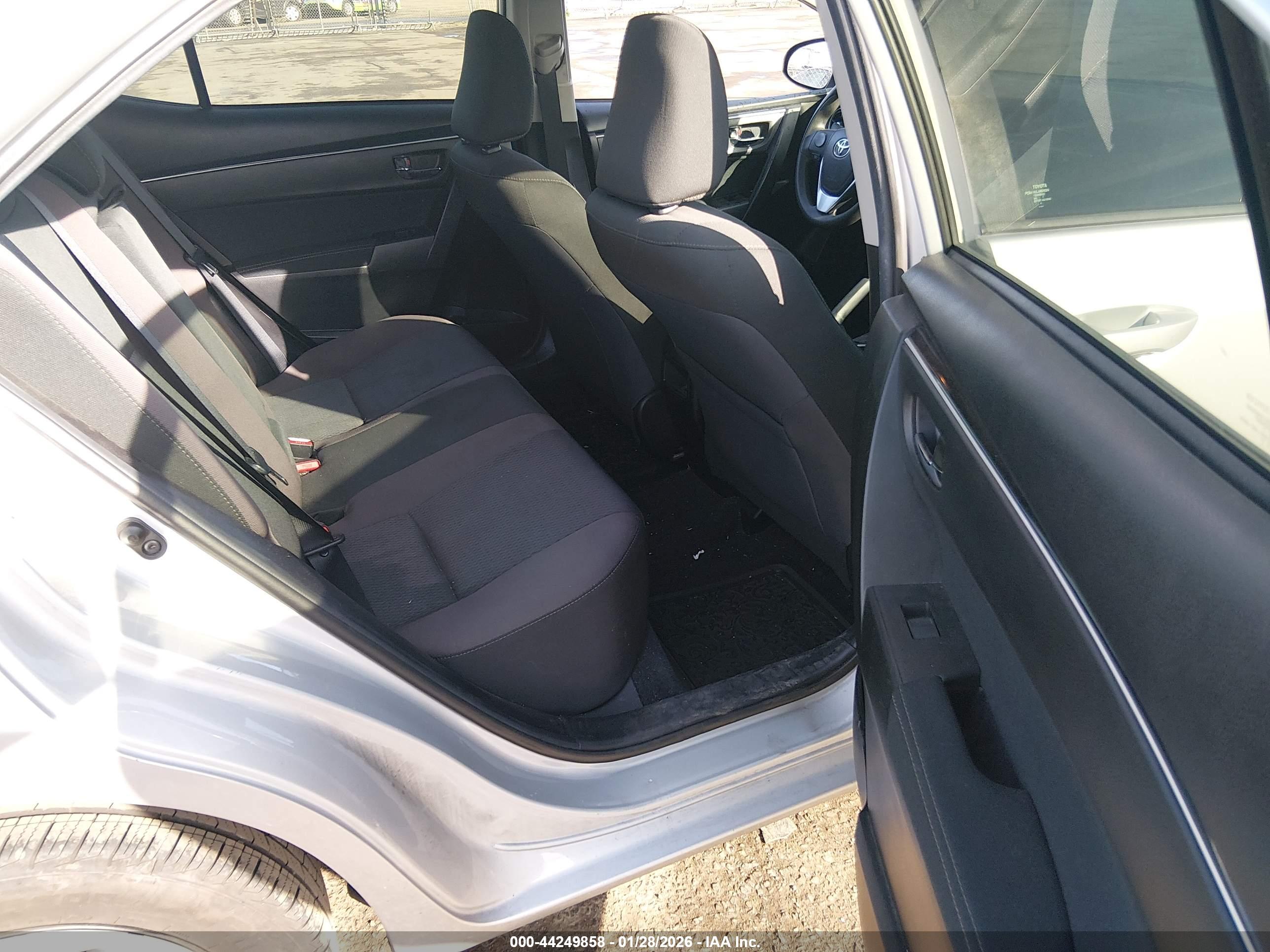 TOYOTA COROLLA image 8
