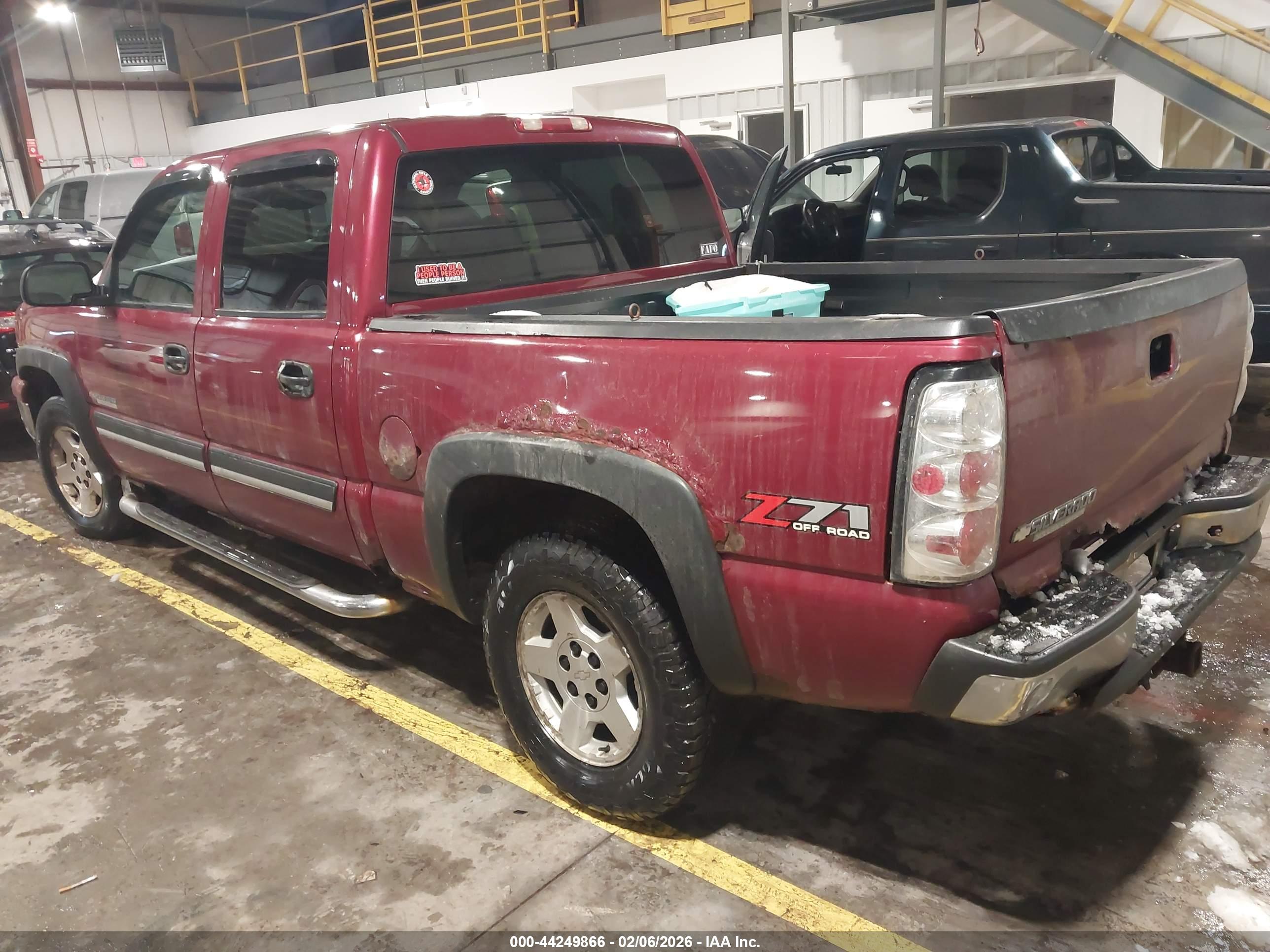 CHEVROLET SILVERADO image 3