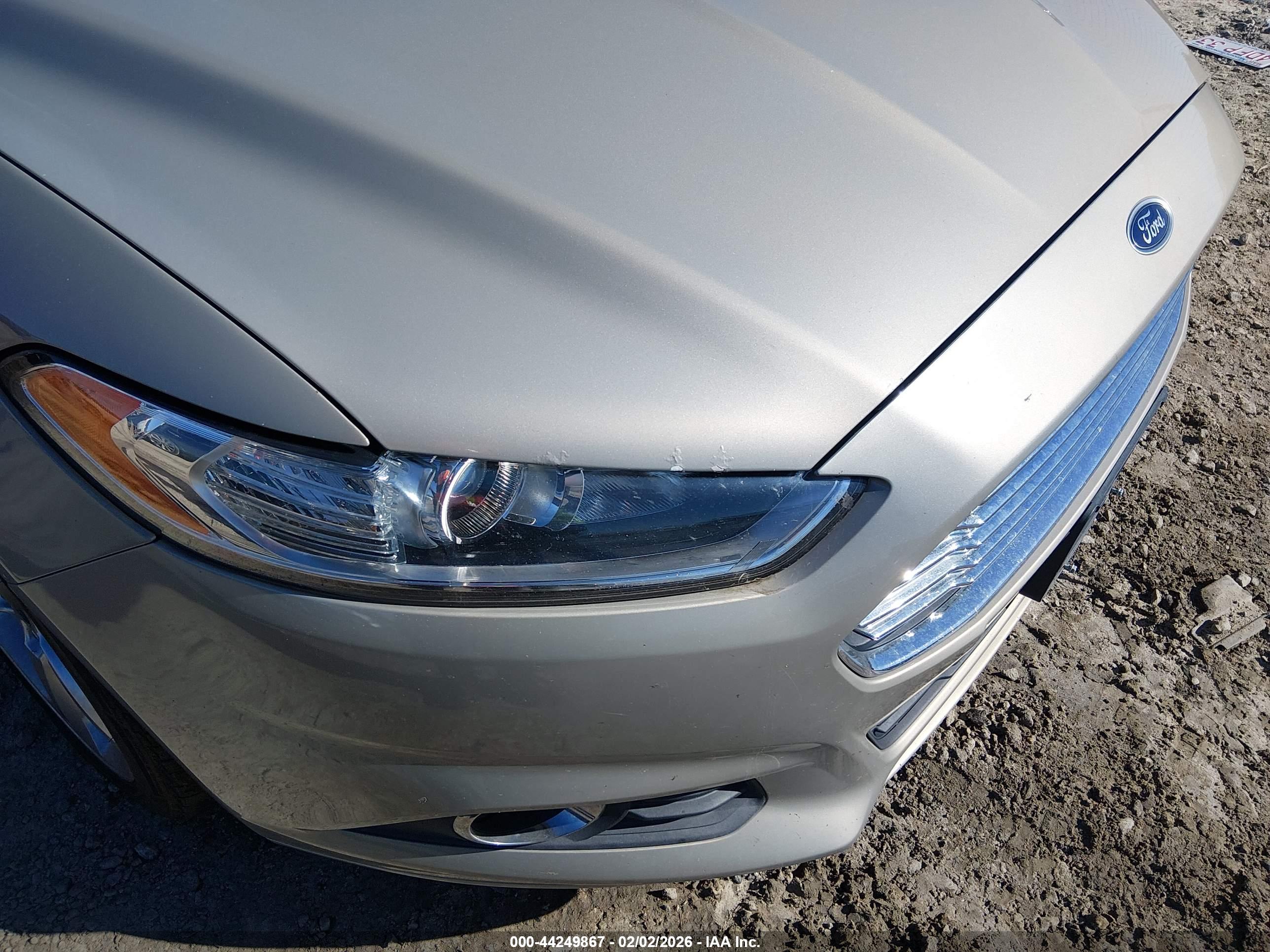 FORD FUSION image 6