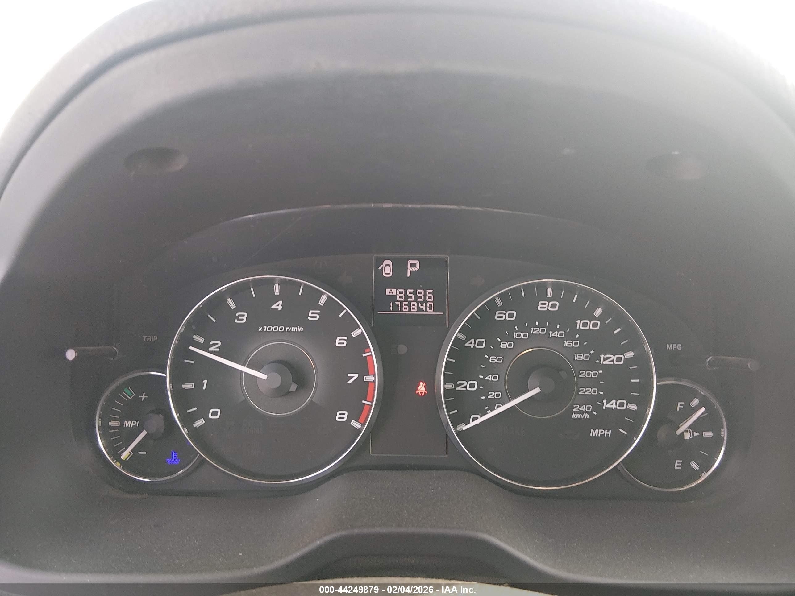 SUBARU OUTBACK image 7