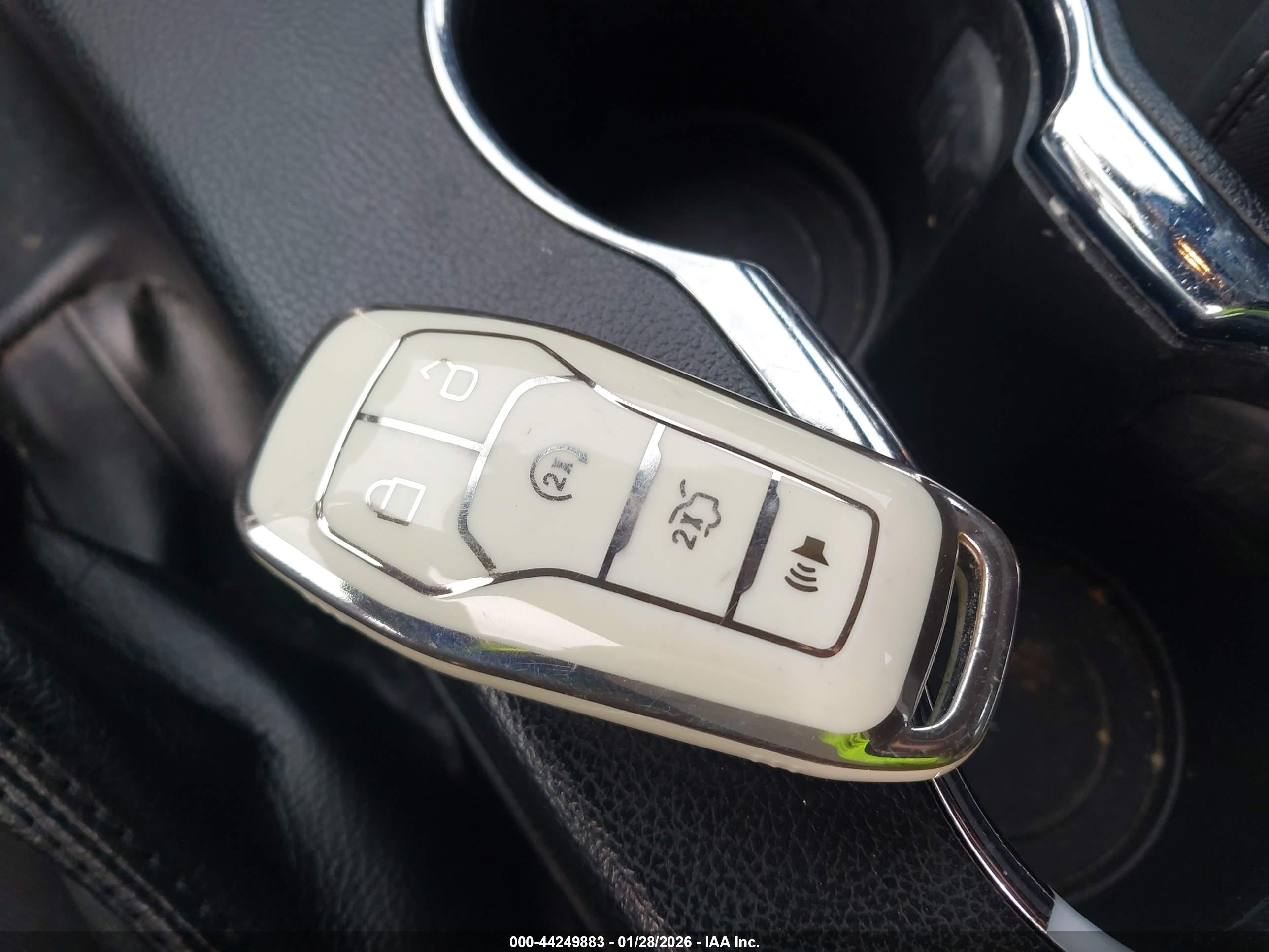 FORD MUSTANG image 11