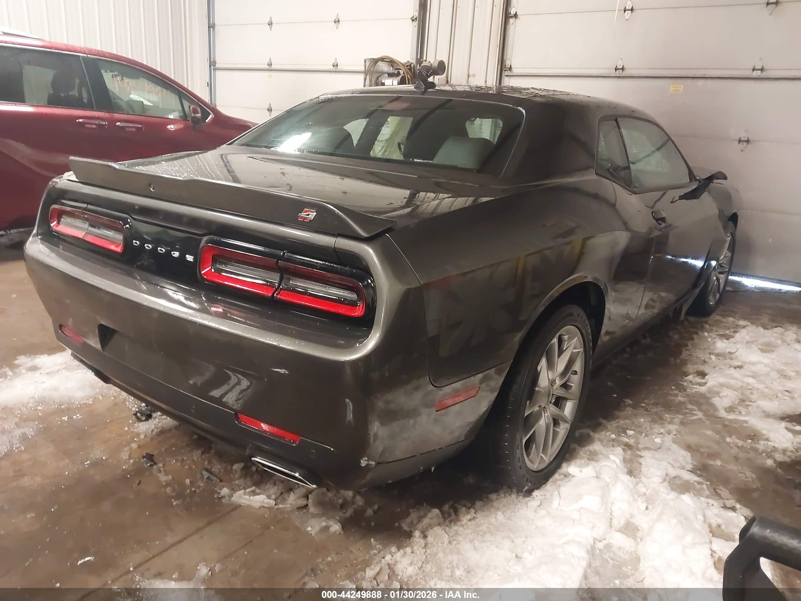 DODGE CHALLENGER image 4