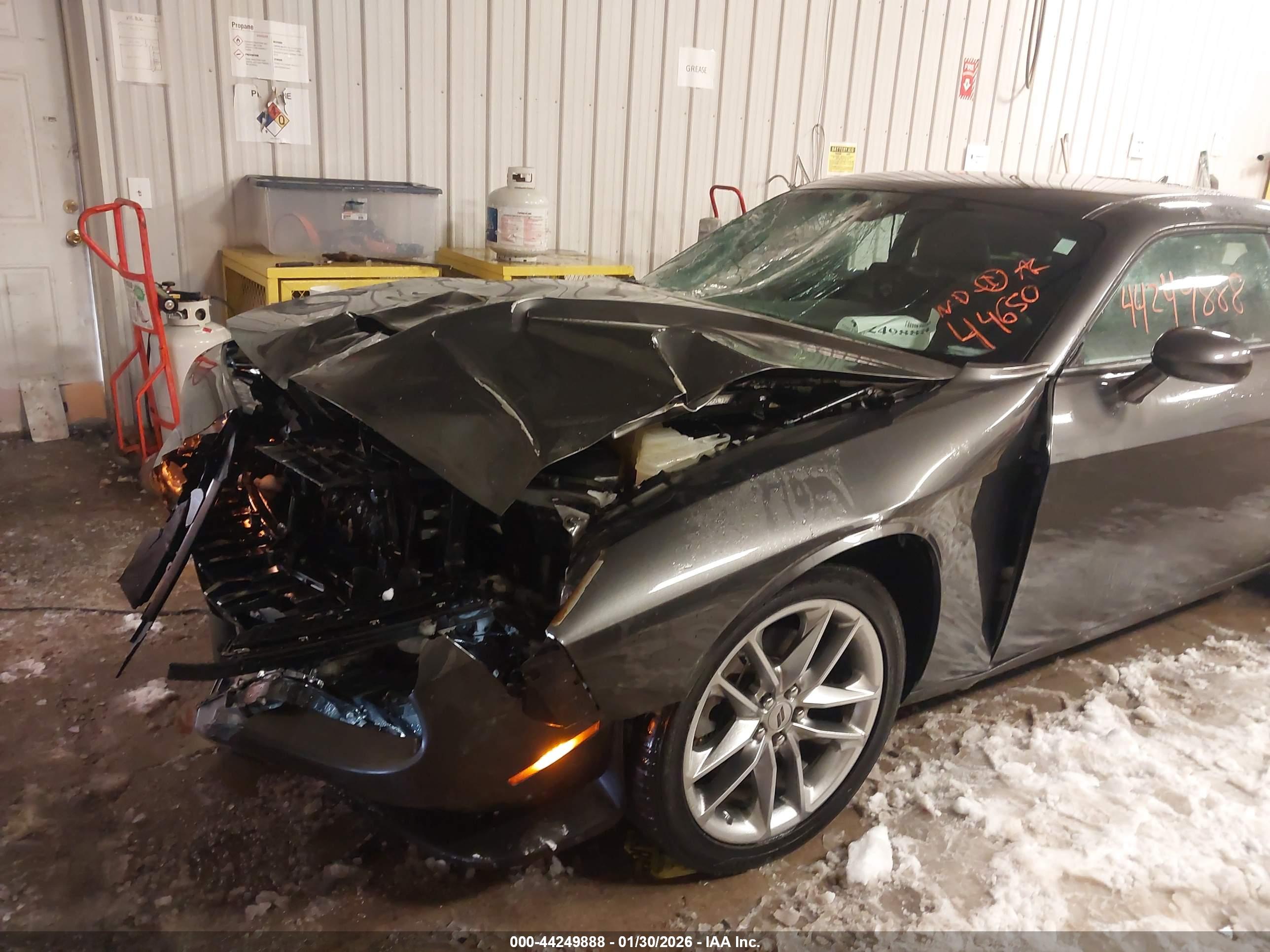 DODGE CHALLENGER image 6